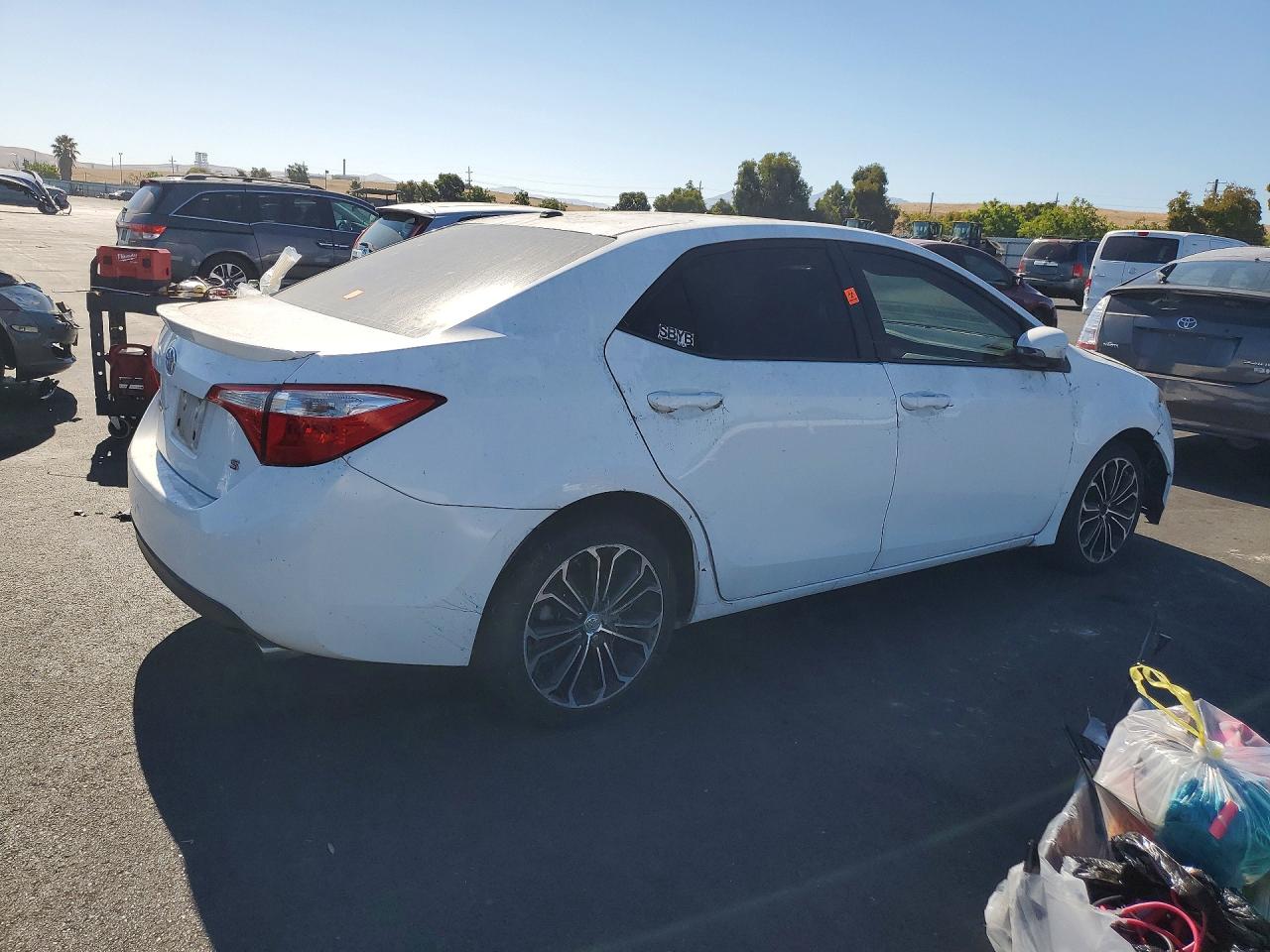 2014 Toyota Corolla S Plus White vin: 2T1BURHE6EC222606