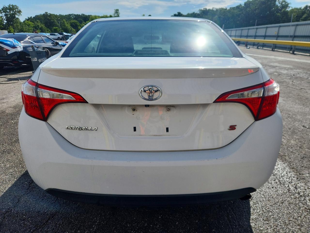 2015 Toyota Corolla S Plus White vin: 2T1BURHE6FC231145
