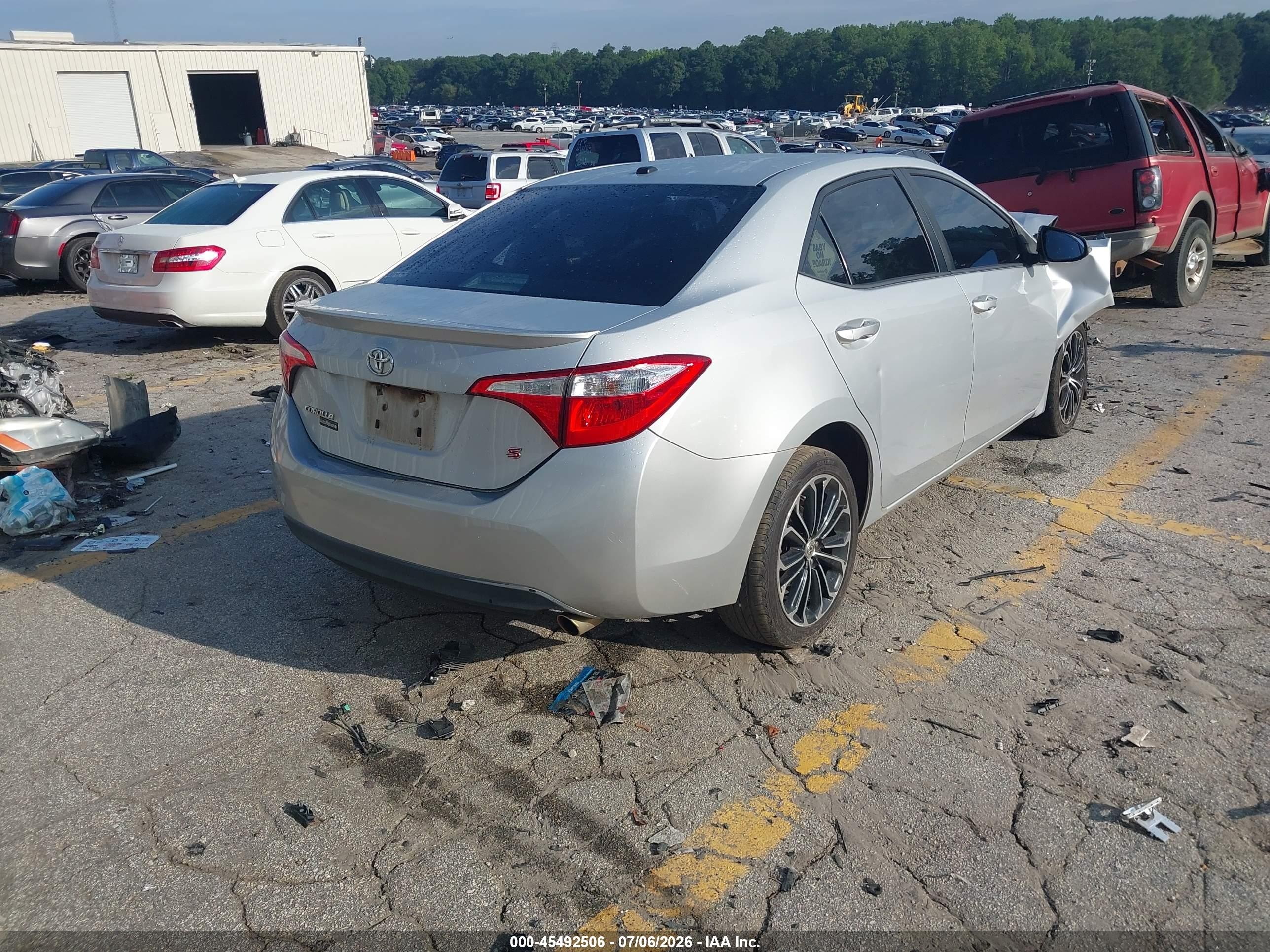 2015 Toyota Corolla S Plus Серебряный vin: 2T1BURHE6FC231887