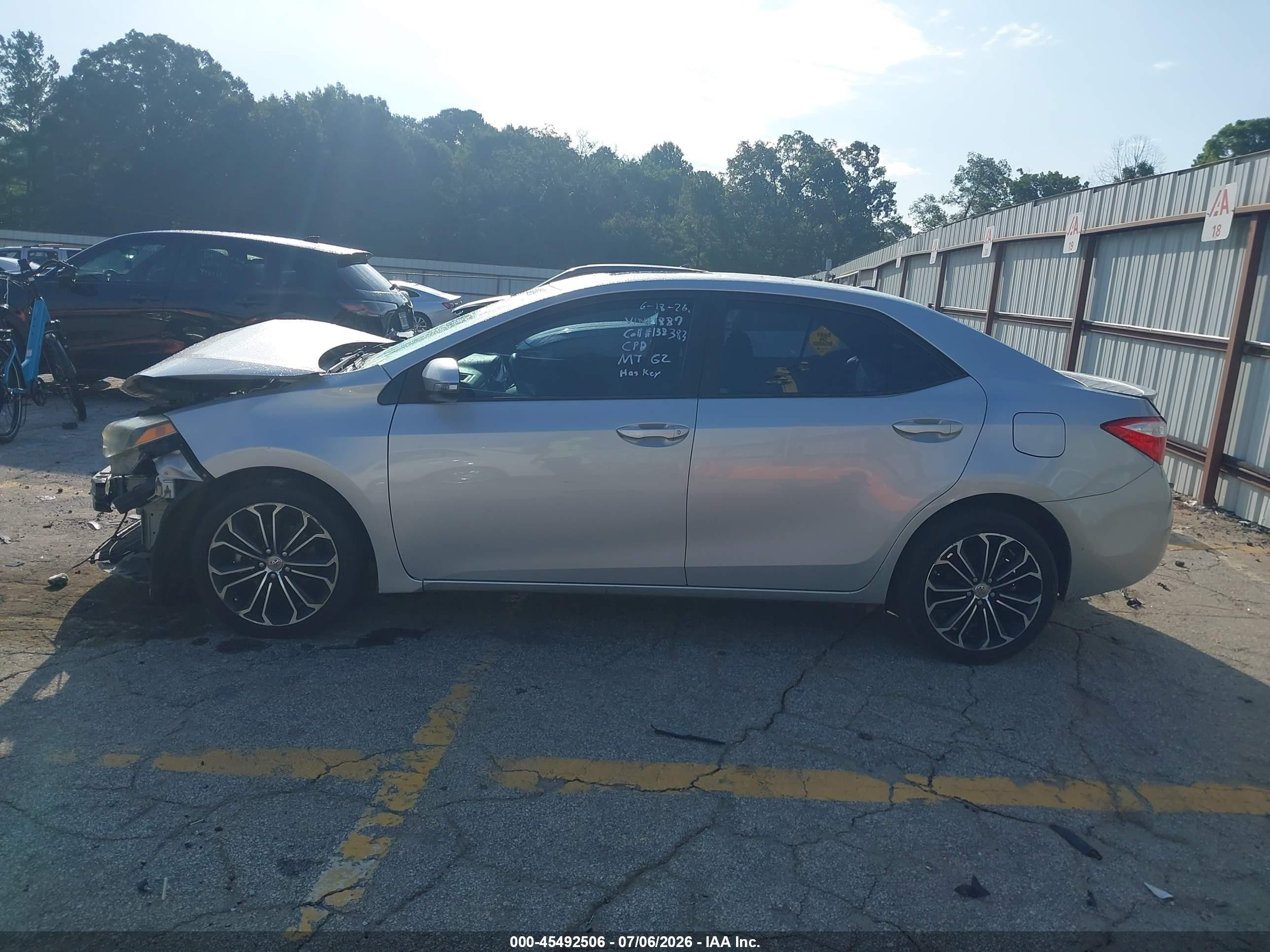 2015 Toyota Corolla S Plus Серебряный vin: 2T1BURHE6FC231887