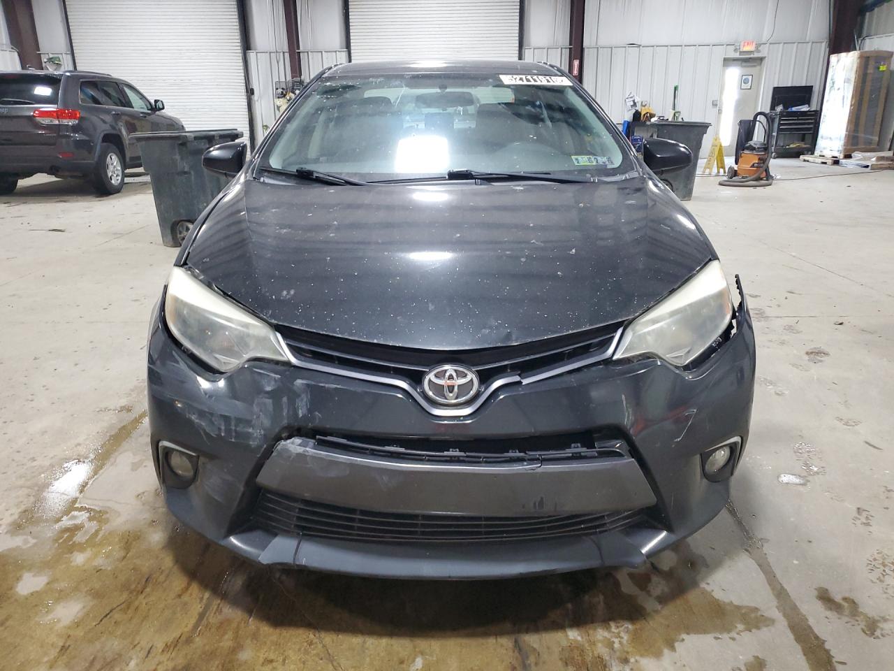 2015 Toyota Corolla Le Charcoal vin: 2T1BURHE6FC239567 Damage: Grille, Broken, Replacement Required