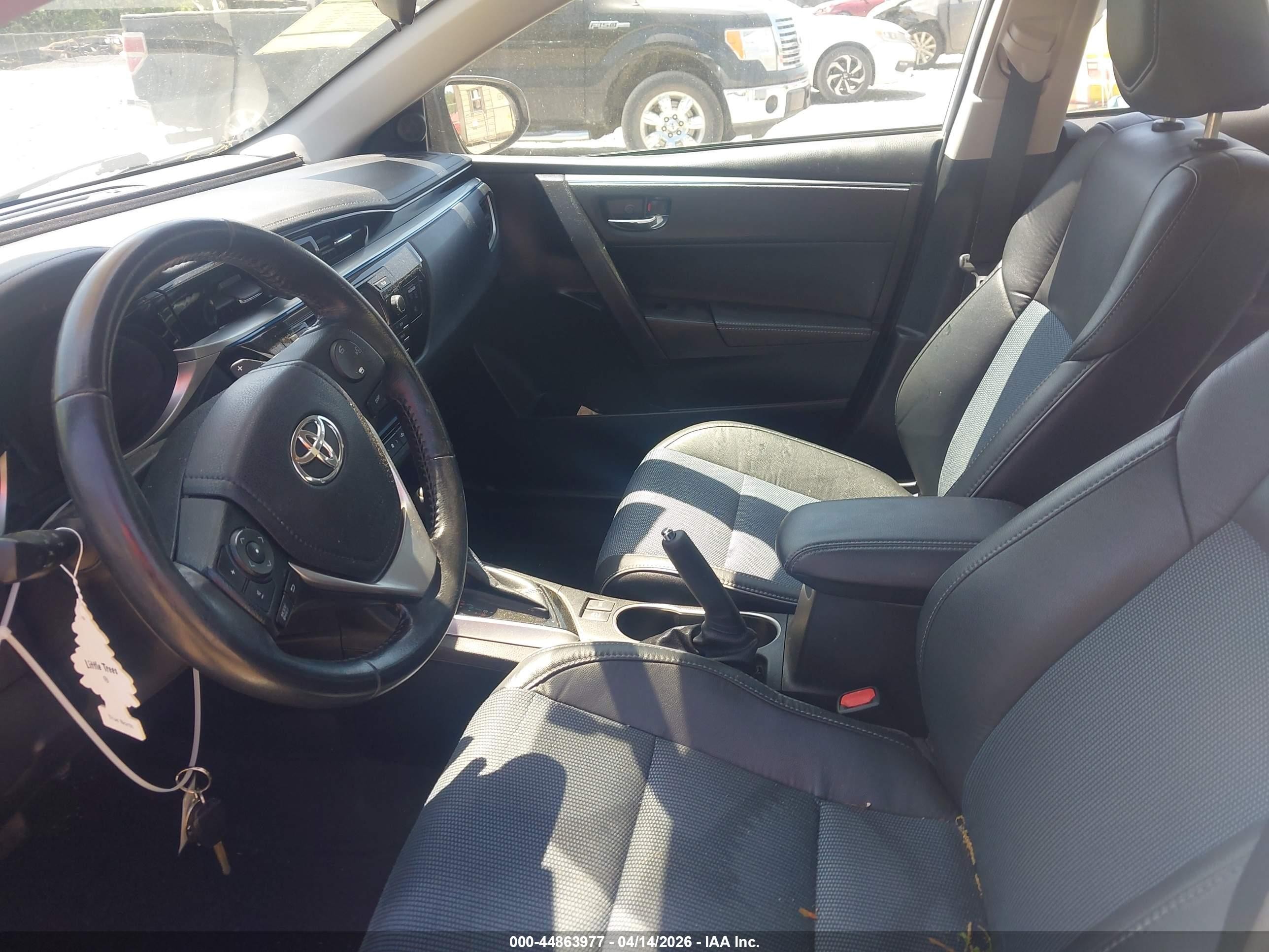 2015 Toyota Corolla S Белый vin: 2T1BURHE6FC265490
