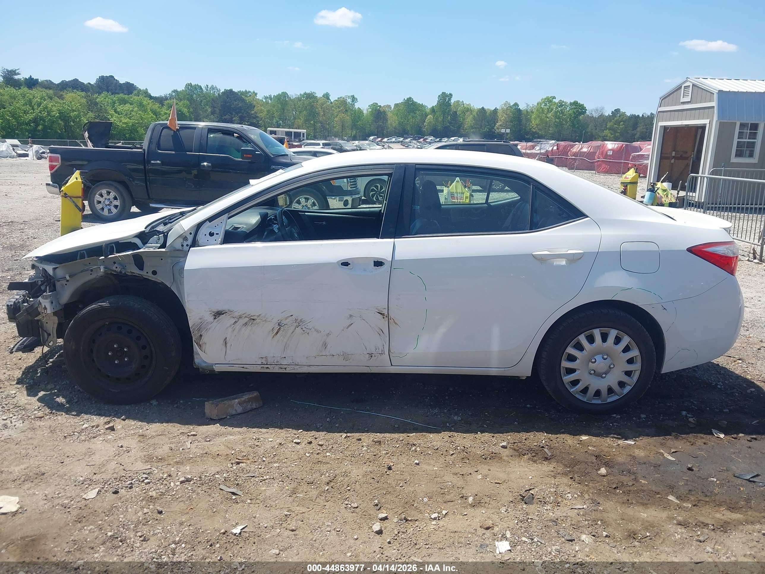 2015 Toyota Corolla S Белый vin: 2T1BURHE6FC265490