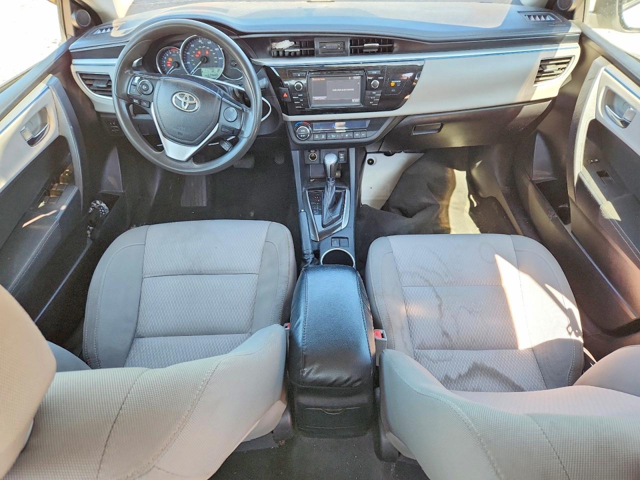 2015 Toyota Corolla Le White vin: 2T1BURHE6FC270995