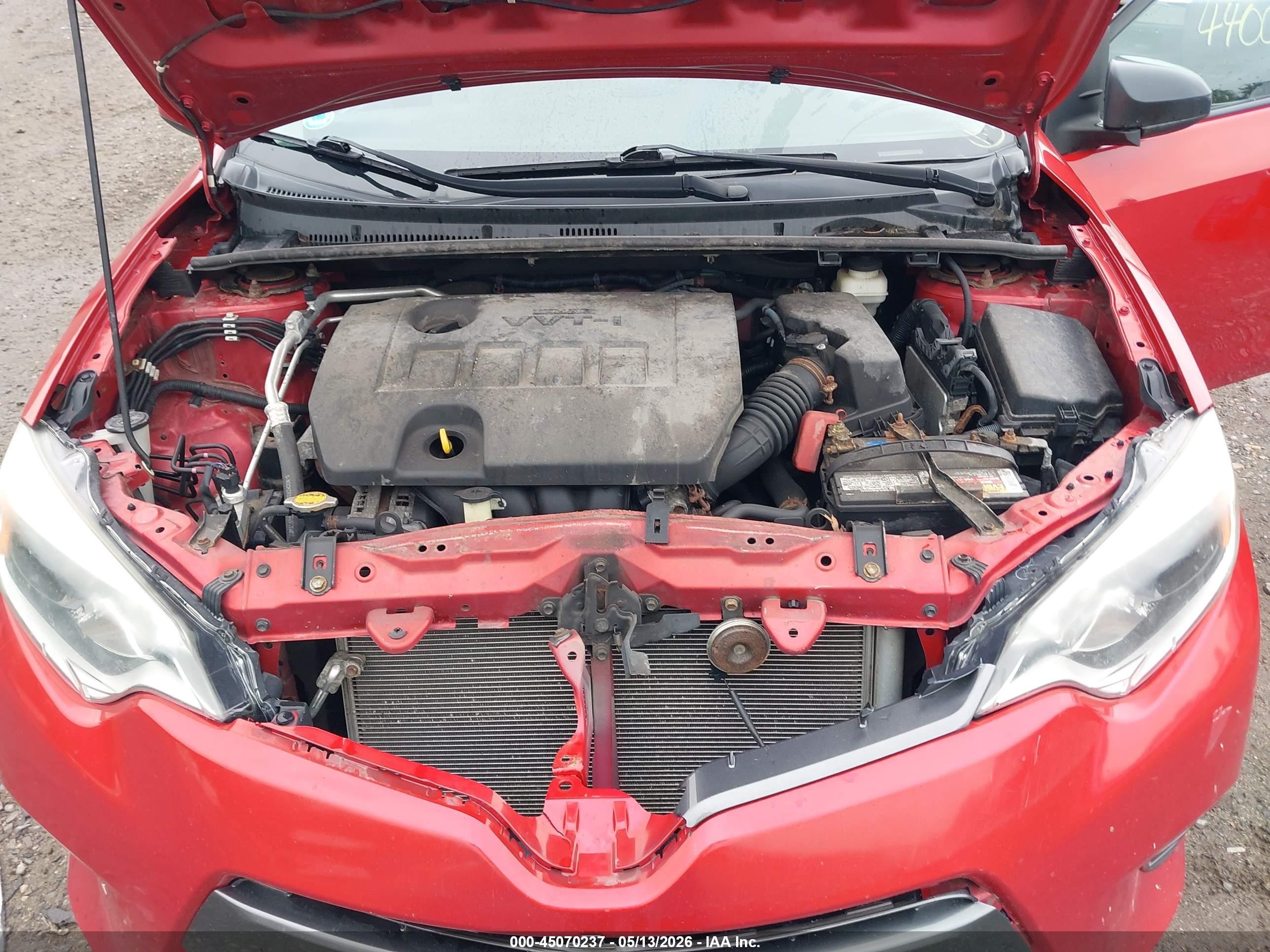 2015 Toyota Corolla Le Red vin: 2T1BURHE6FC271127
