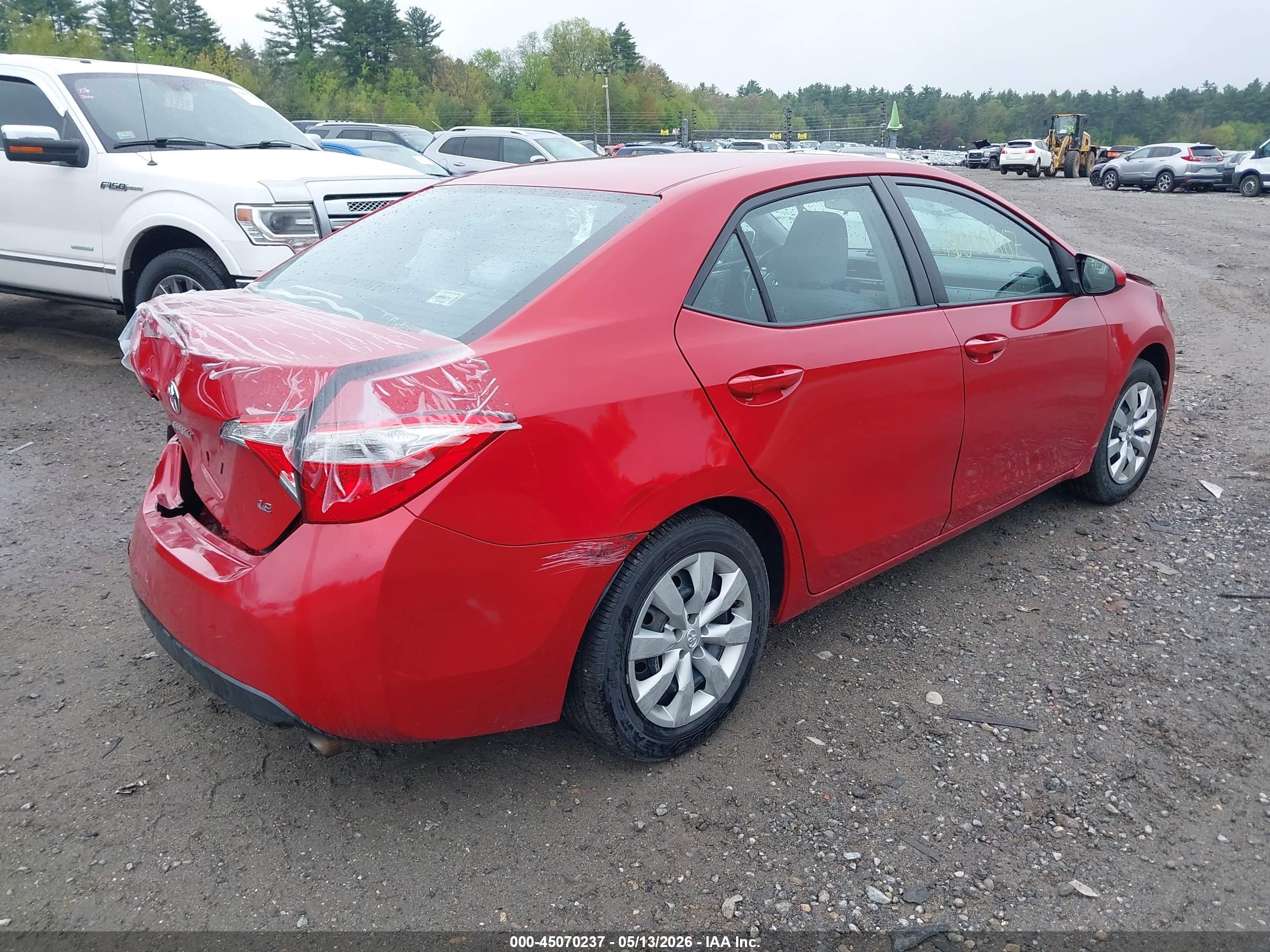 2015 Toyota Corolla Le Red vin: 2T1BURHE6FC271127