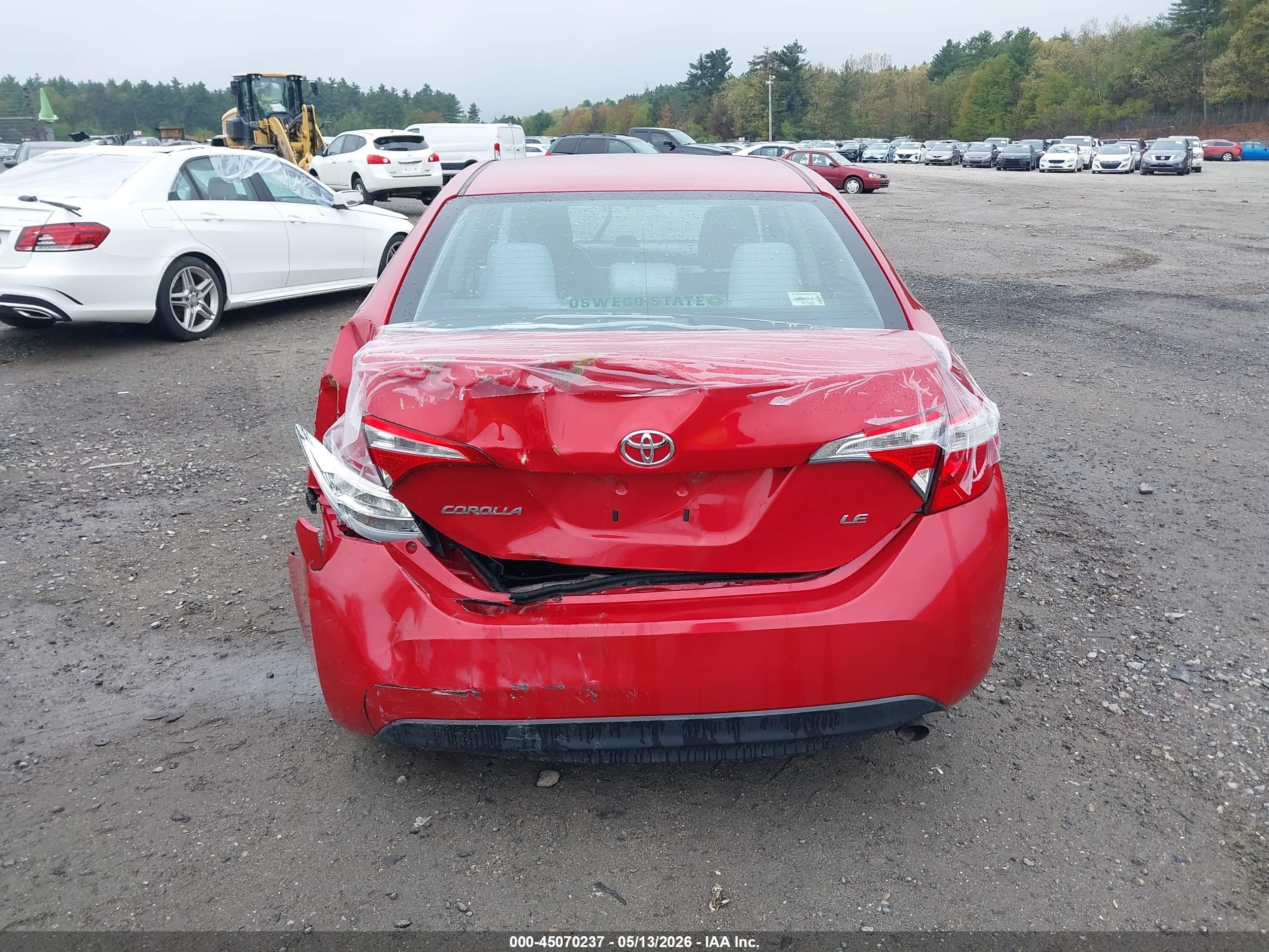 2015 Toyota Corolla Le Red vin: 2T1BURHE6FC271127