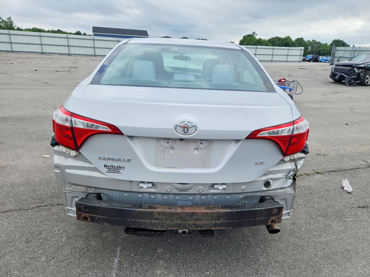 2015 Toyota Corolla Le Silver vin: 2T1BURHE6FC282631