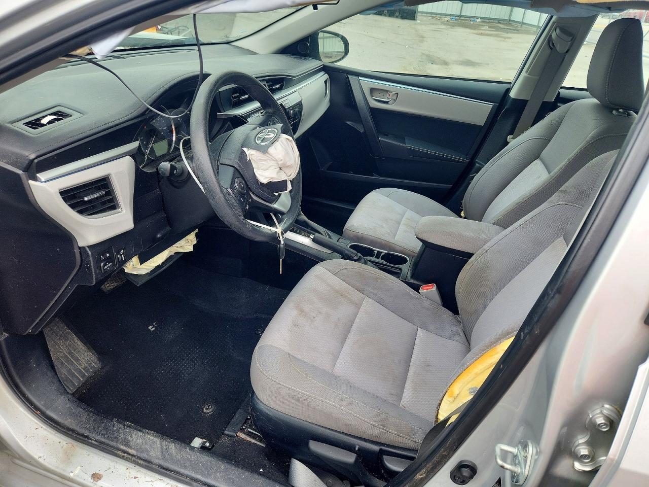 2015 Toyota Corolla Le Silver vin: 2T1BURHE6FC282631