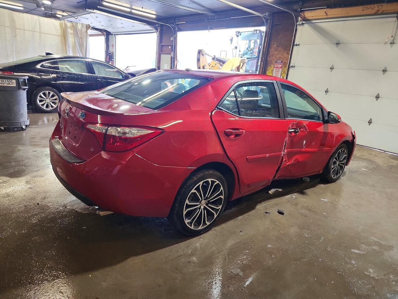 2015 Toyota Corolla S Premium Red vin: 2T1BURHE6FC285058