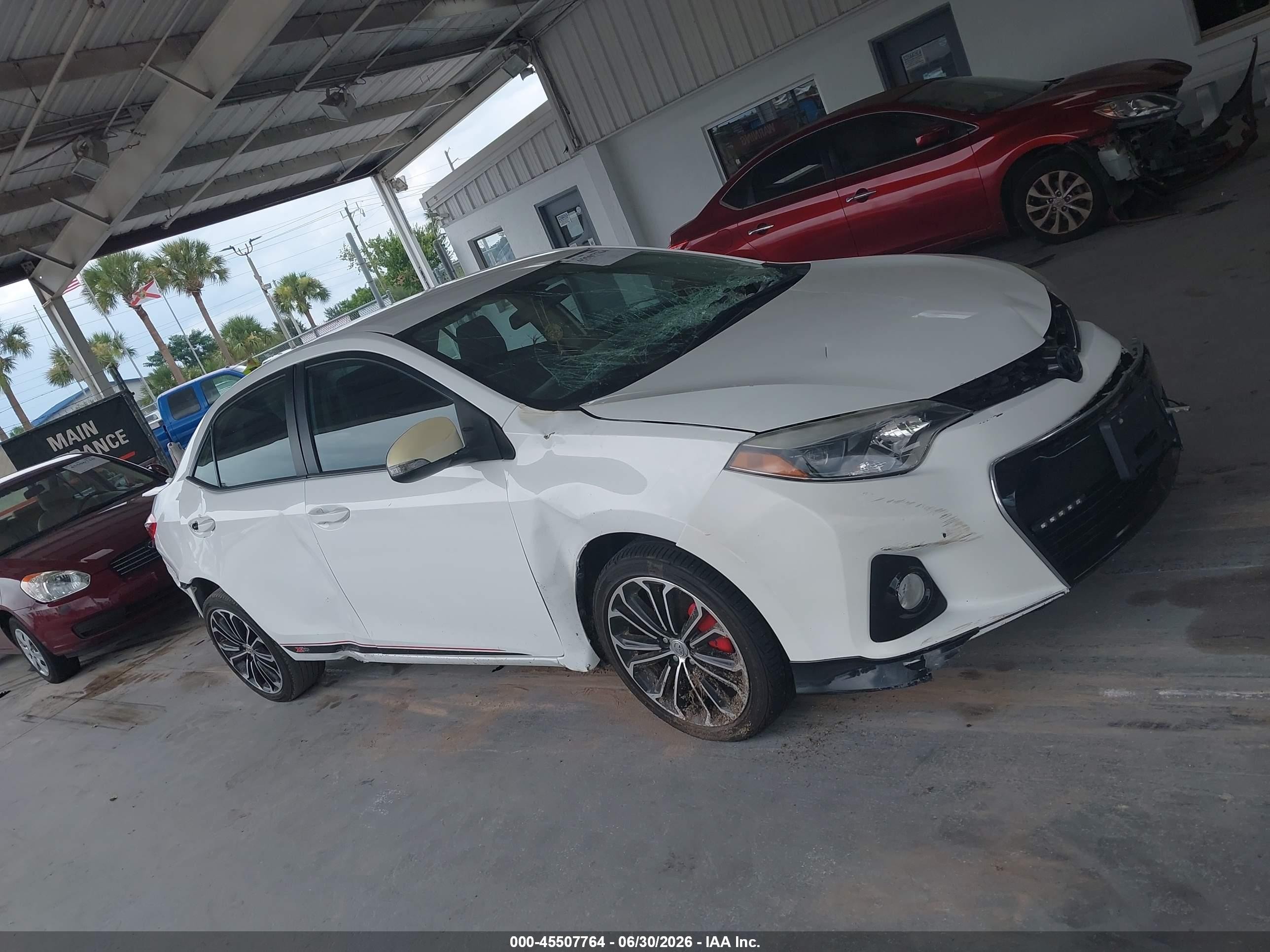2015 Toyota Corolla S Plus White vin: 2T1BURHE6FC296660