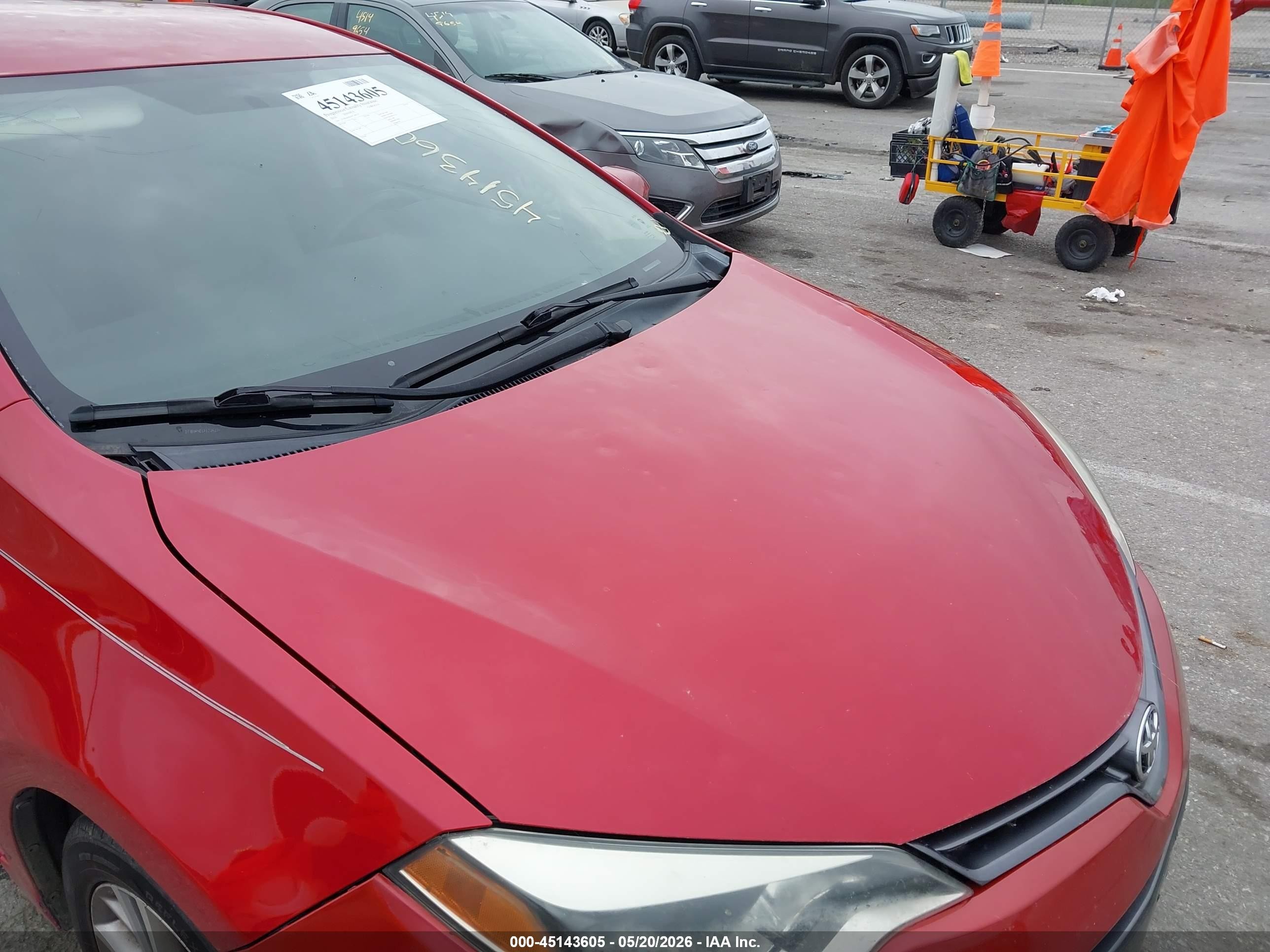 2015 Toyota Corolla Le Plus Red vin: 2T1BURHE6FC309259