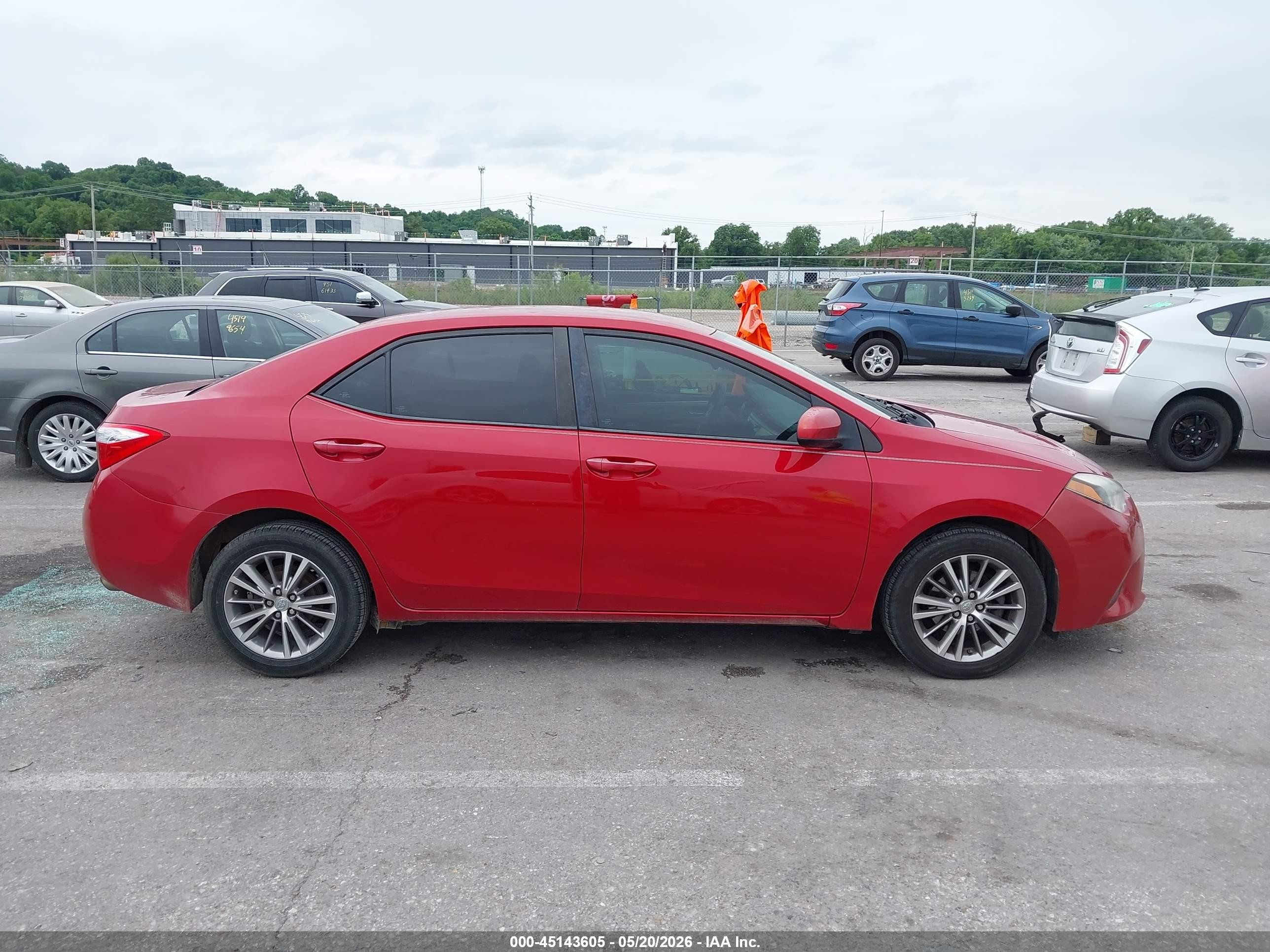 2015 Toyota Corolla Le Plus Red vin: 2T1BURHE6FC309259