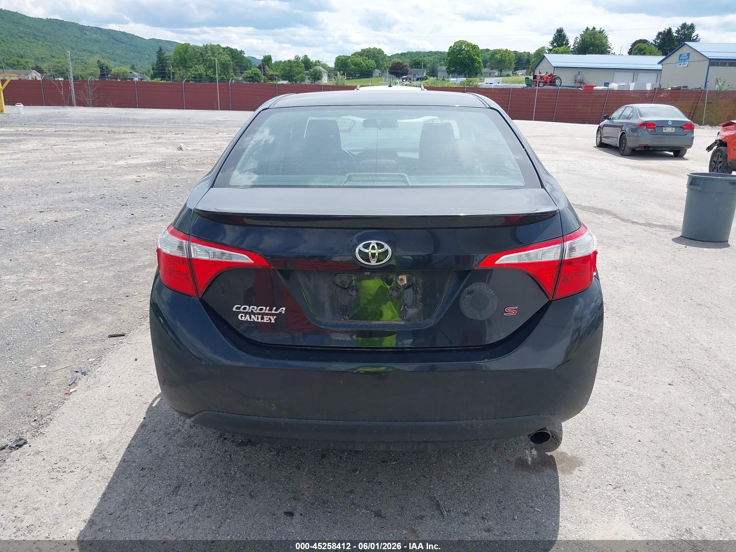 2015 Toyota Corolla S Plus Black vin: 2T1BURHE6FC319127