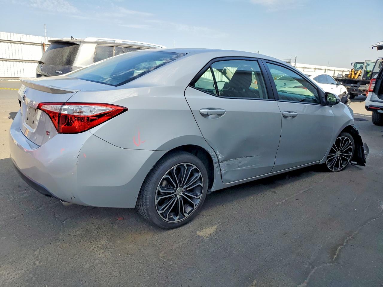 2015 Toyota Corolla S Plus Silver vin: 2T1BURHE6FC329852