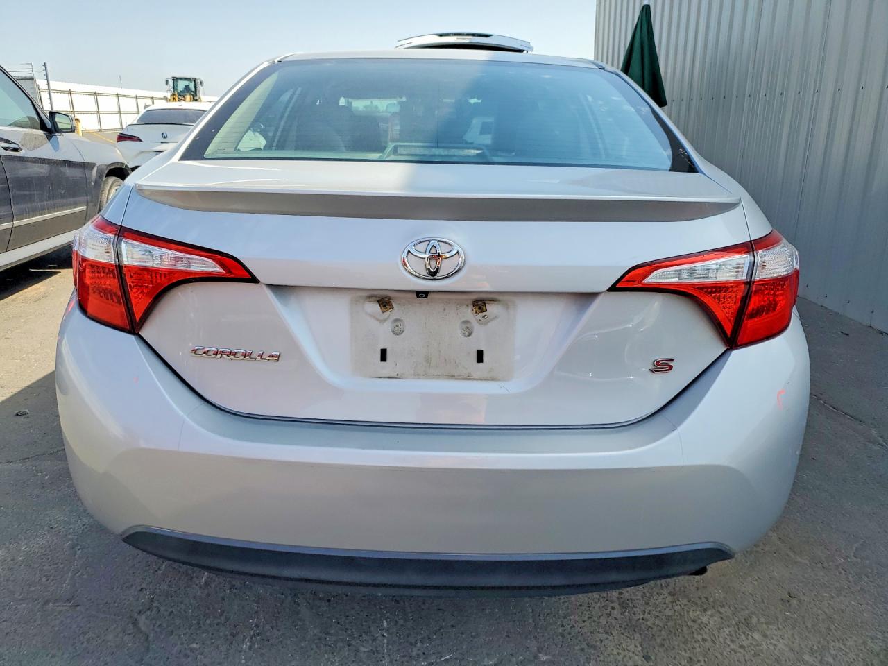 2015 Toyota Corolla S Plus Silver vin: 2T1BURHE6FC329852