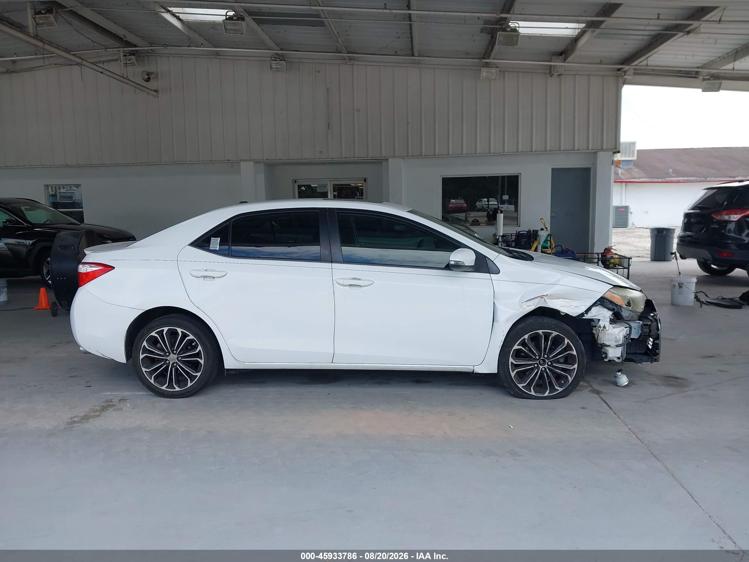 2015 Toyota Corolla S Plus White vin: 2T1BURHE6FC341807