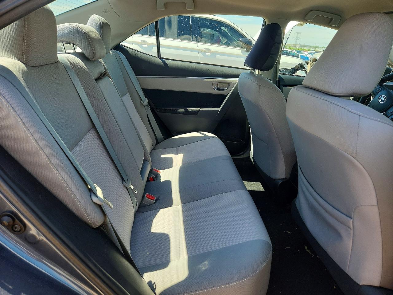 2015 Toyota Corolla Le Gray vin: 2T1BURHE6FC342018