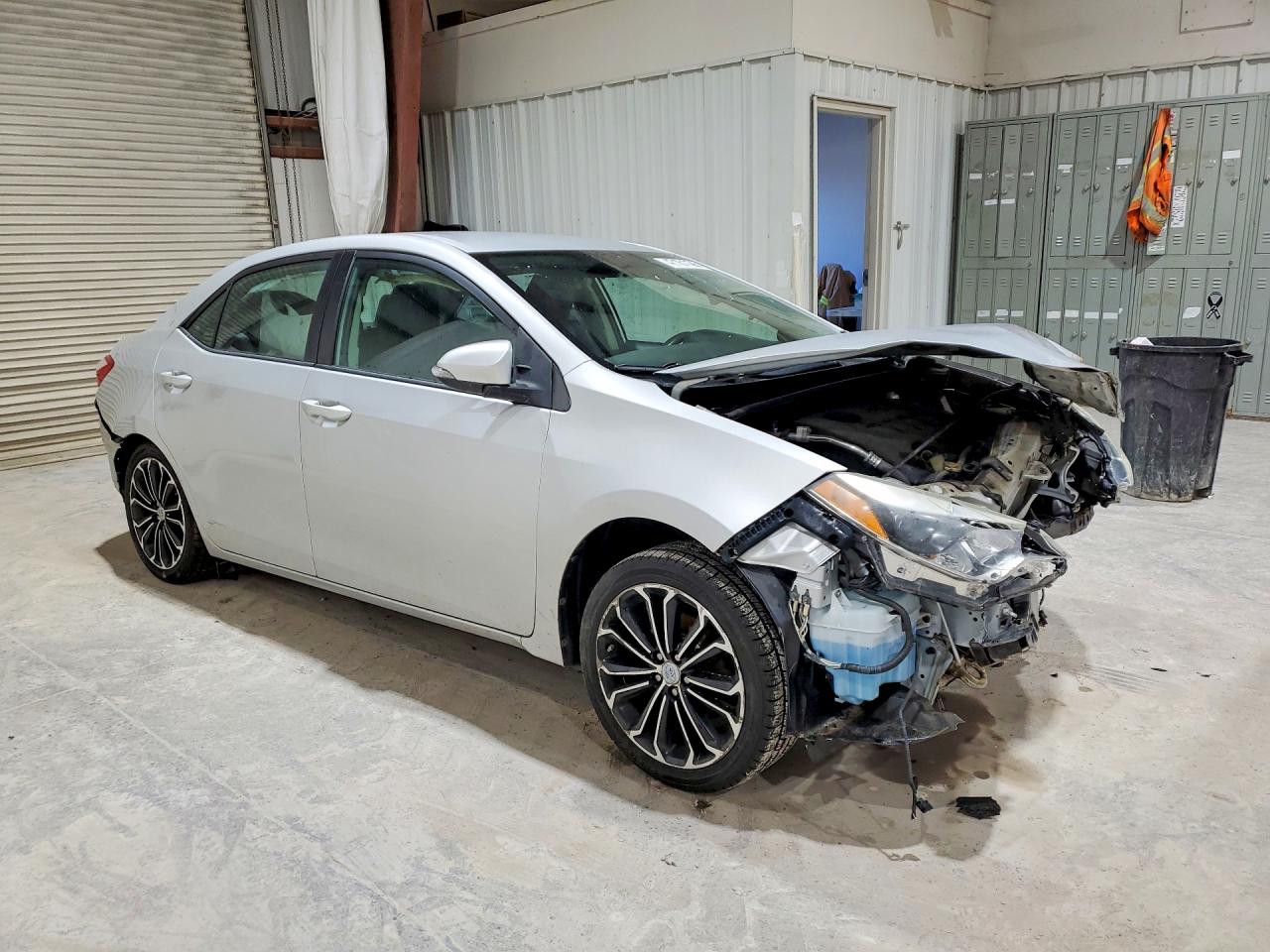 2015 Toyota Corolla S Plus Silver vin: 2T1BURHE6FC347008