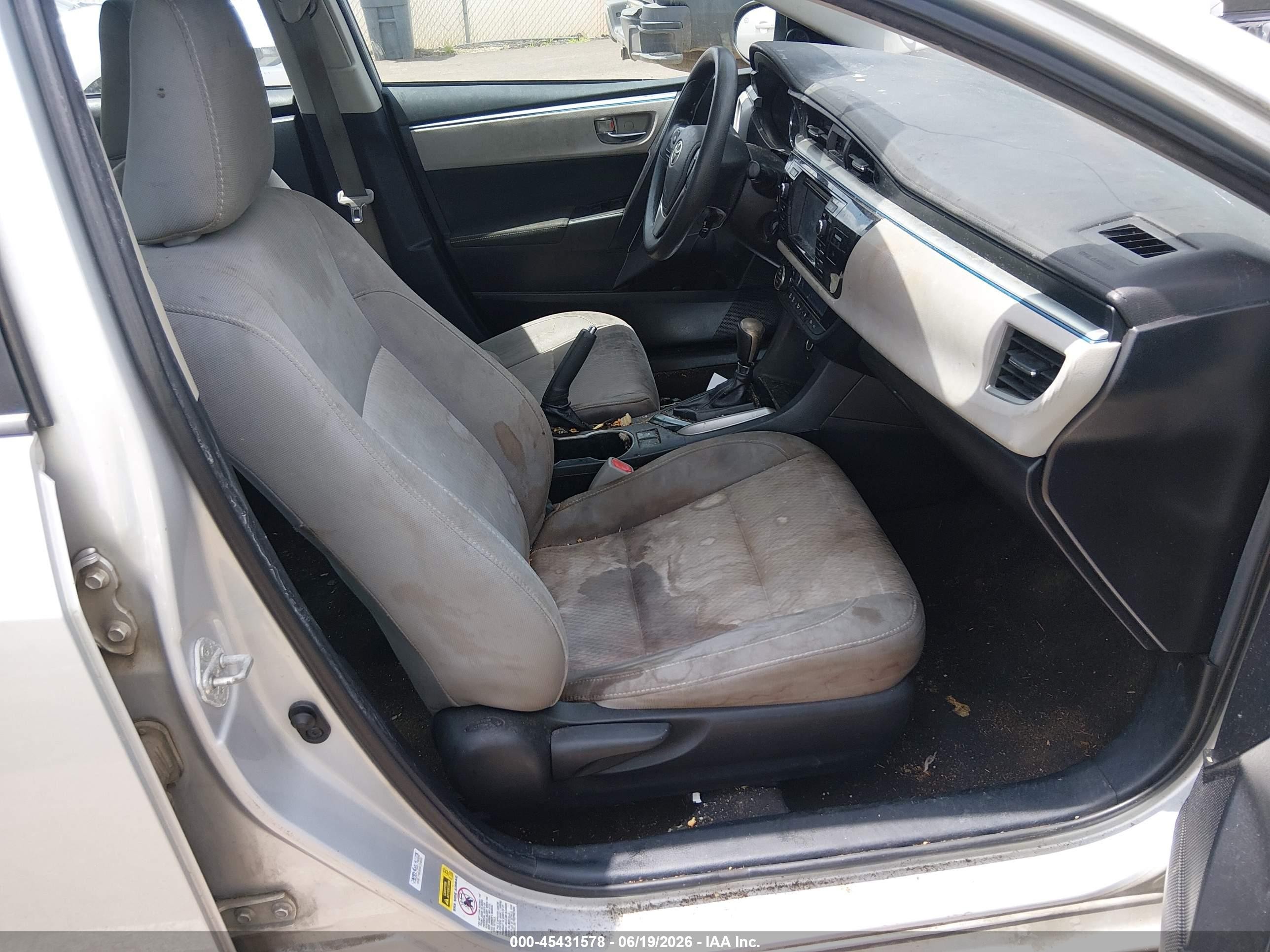 2015 Toyota Corolla Le Silver vin: 2T1BURHE6FC347364