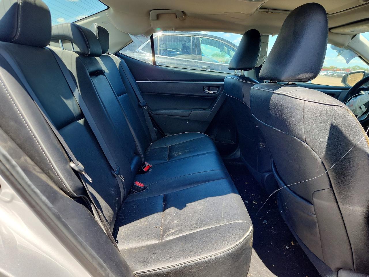 2015 Toyota Corolla Le Premium Silver vin: 2T1BURHE6FC348529