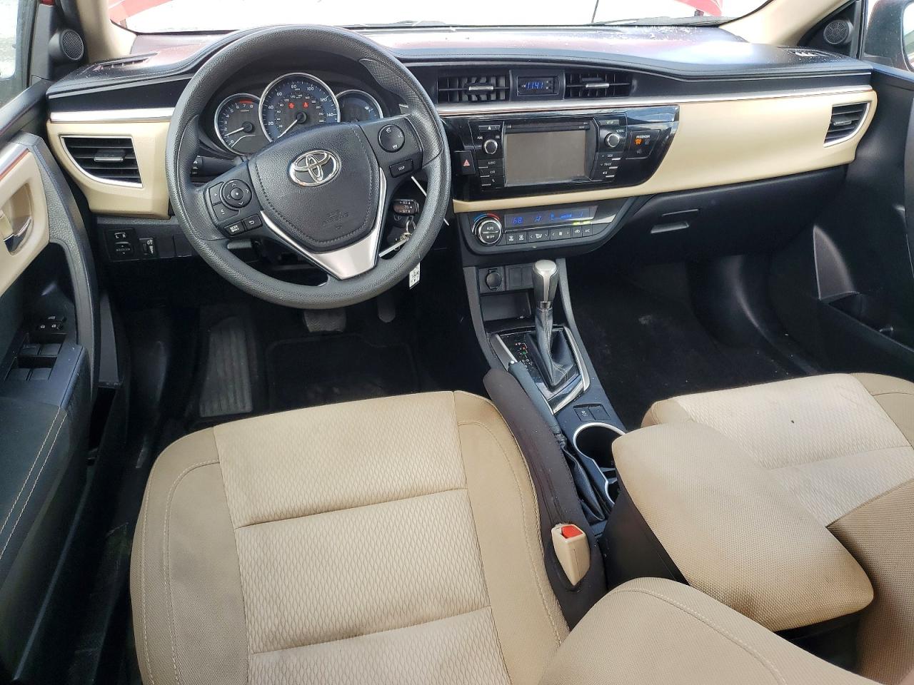 2015 Toyota Corolla Le Red vin: 2T1BURHE6FC352080
