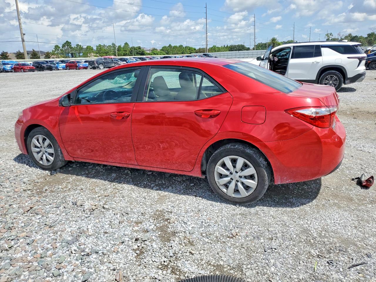 2015 Toyota Corolla Le Red vin: 2T1BURHE6FC352080