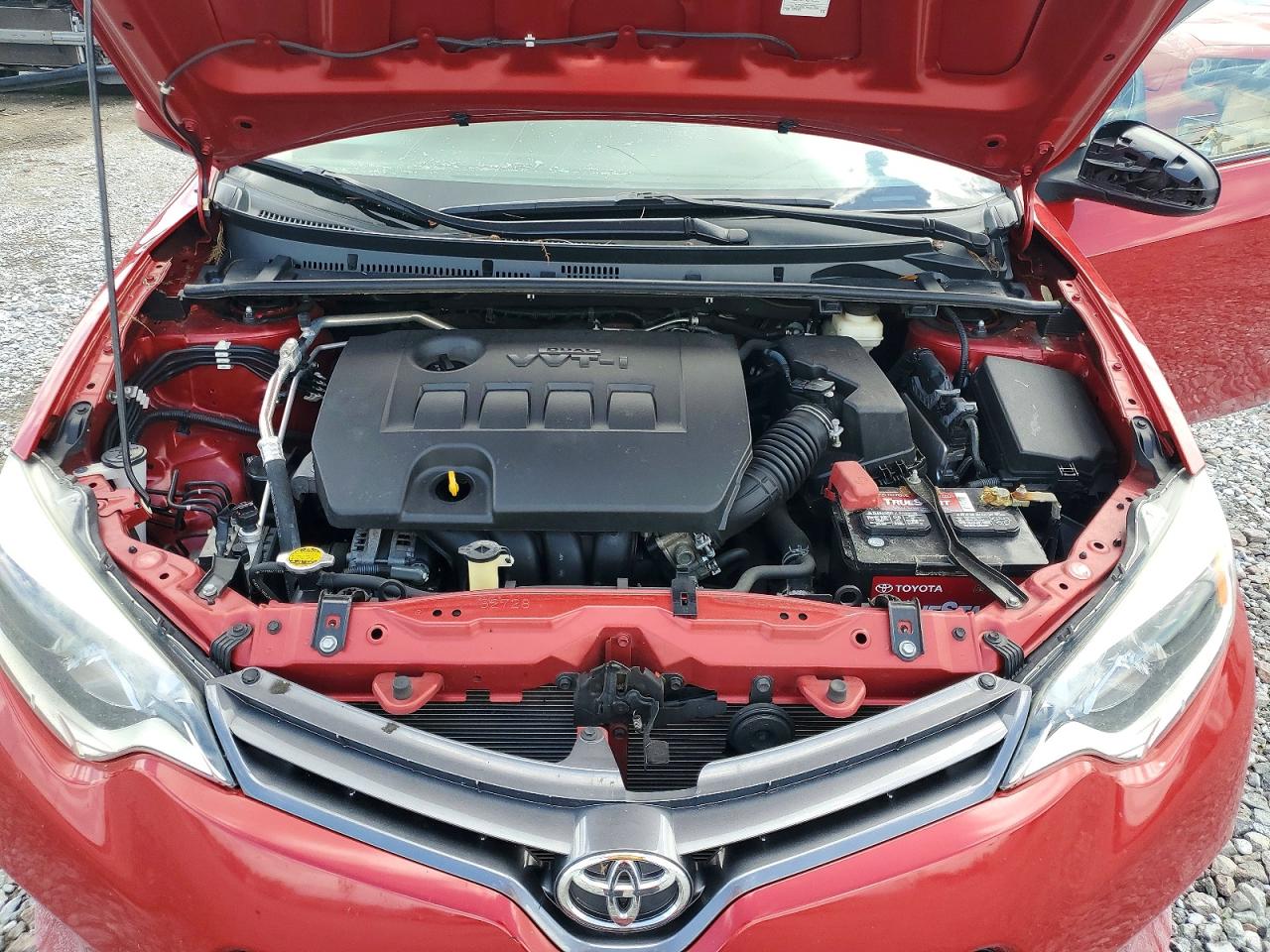 2015 Toyota Corolla Le Red vin: 2T1BURHE6FC352080