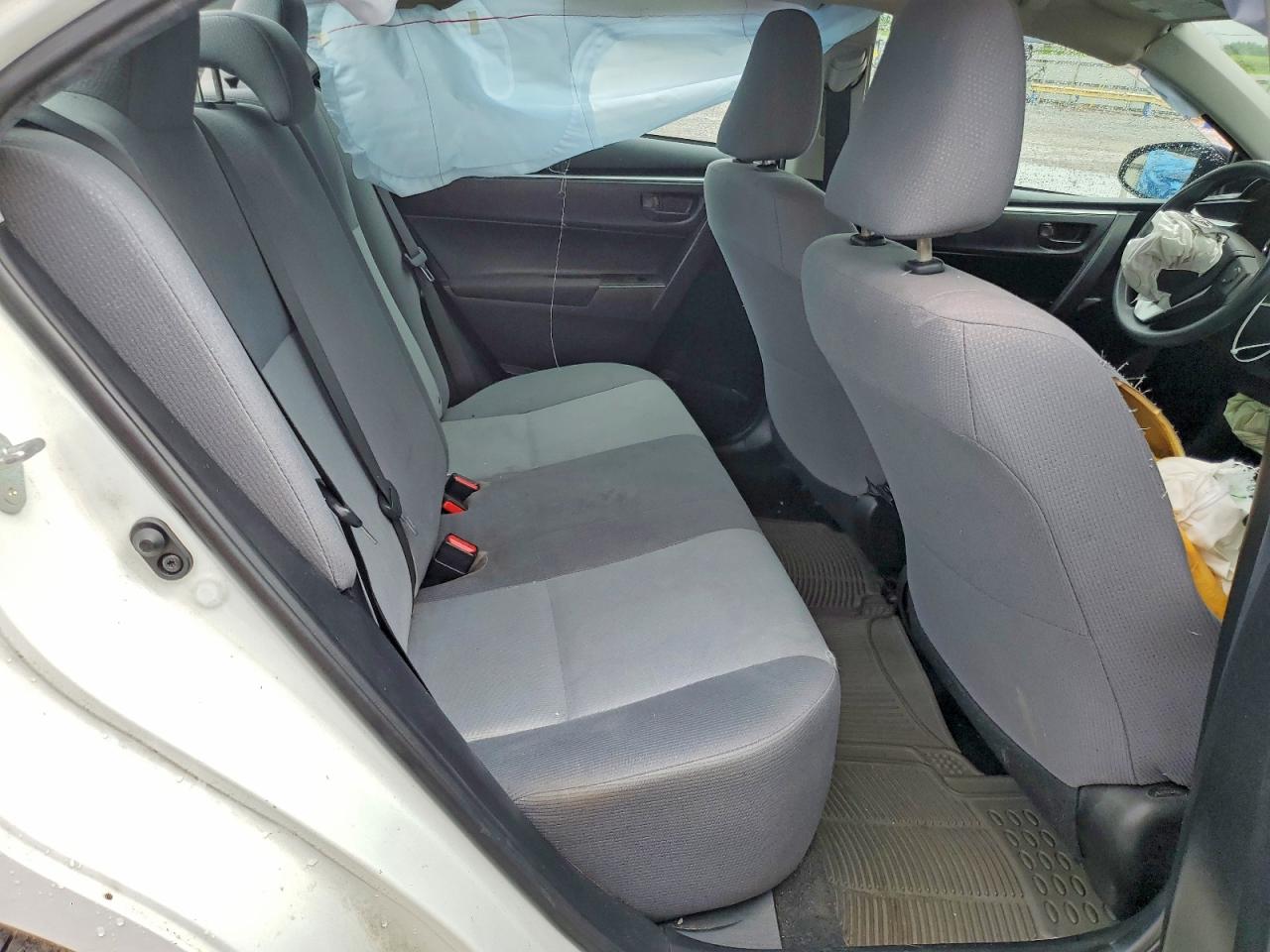 2015 Toyota Corolla L White vin: 2T1BURHE6FC362625