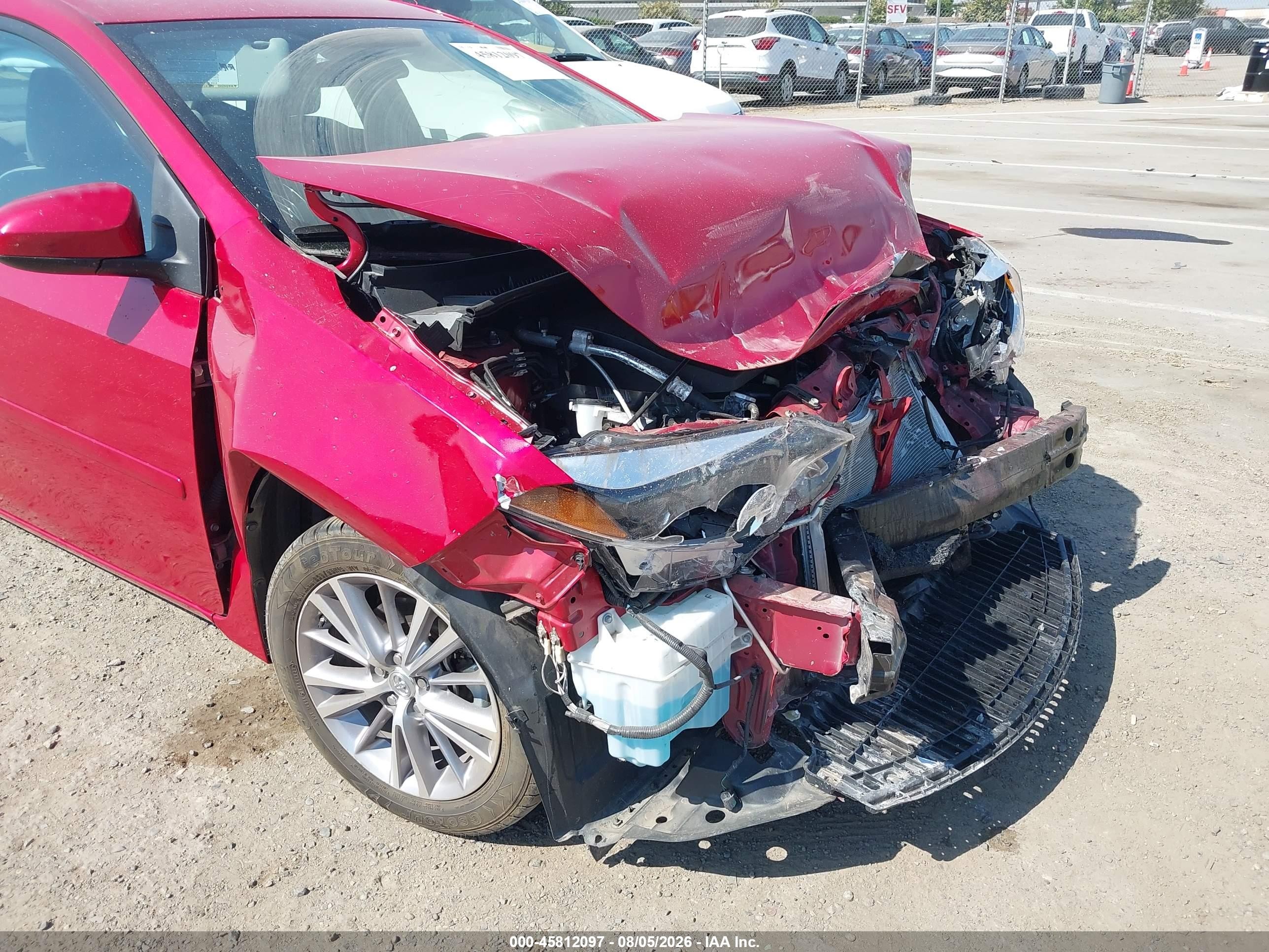 2015 Toyota Corolla Le Plus Красный vin: 2T1BURHE6FC376895