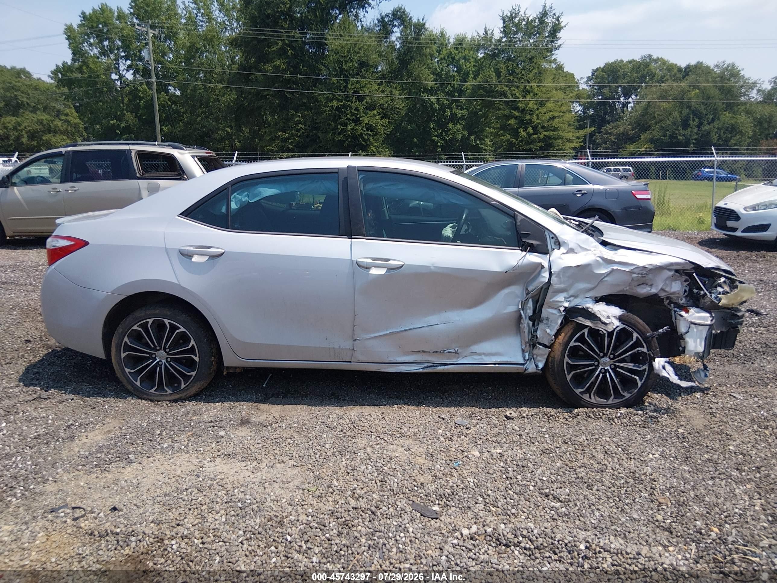 2015 Toyota Corolla S Plus Silver vin: 2T1BURHE6FC385046