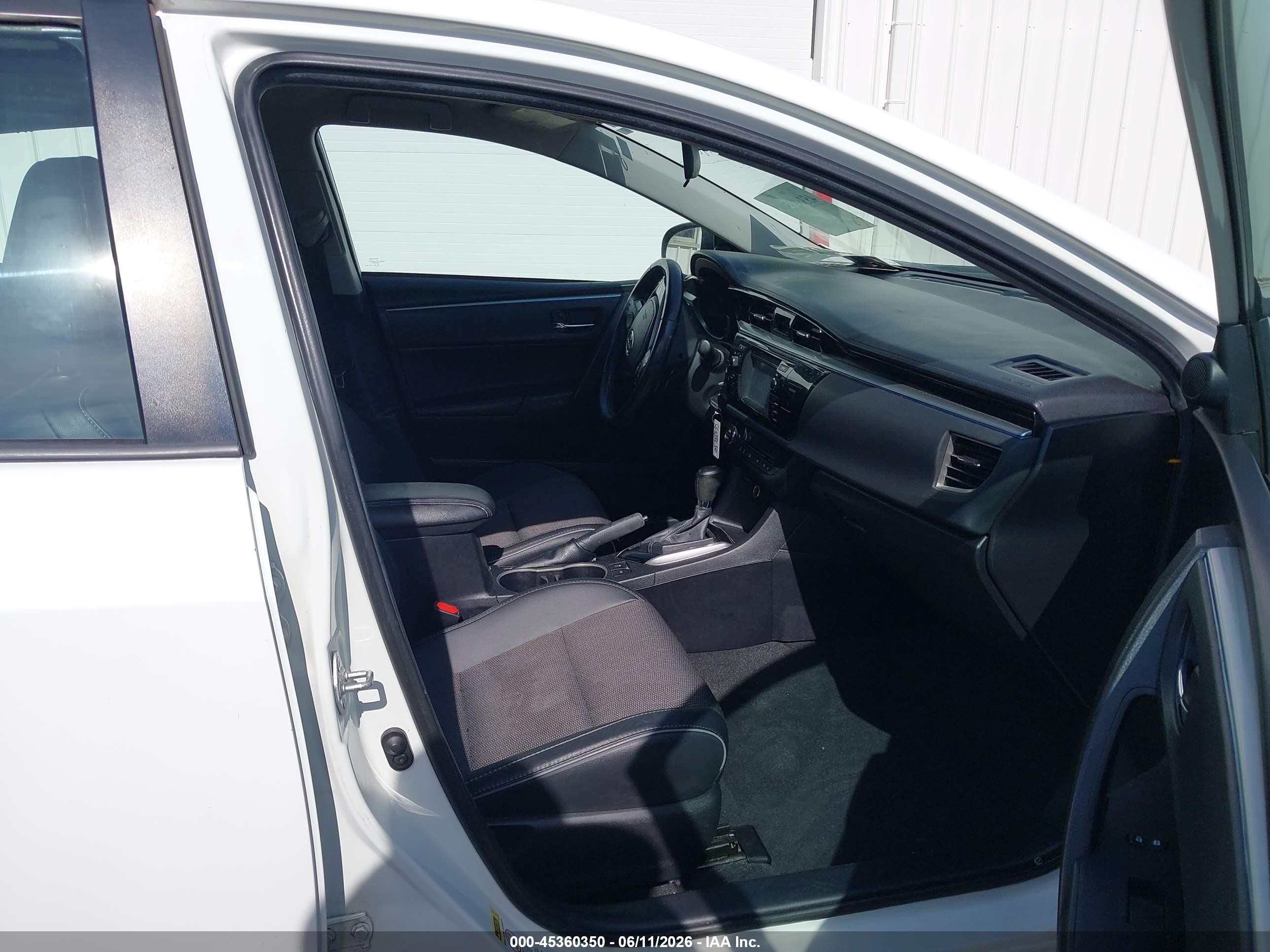 2015 Toyota Corolla S Plus Белый vin: 2T1BURHE6FC394488