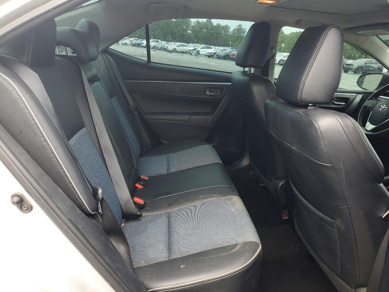 2015 Toyota Corolla S Plus Silver vin: 2T1BURHE6FC397150