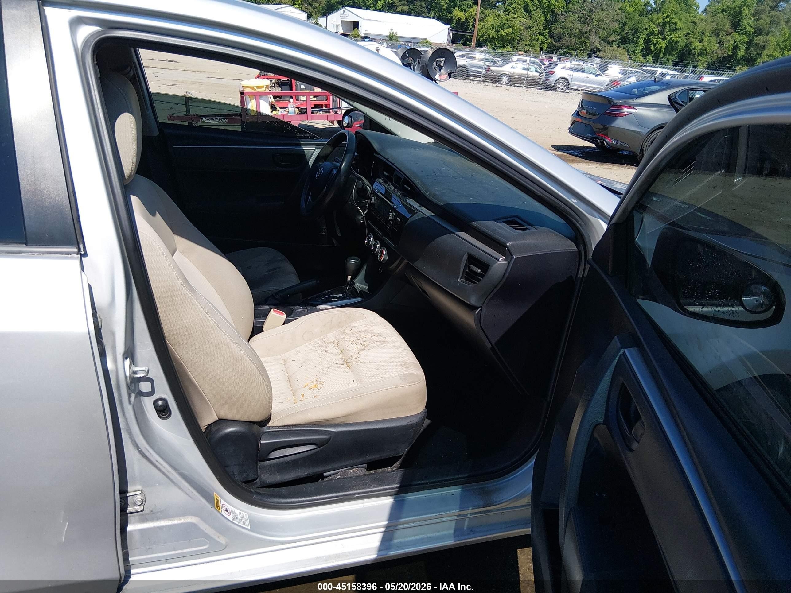 2015 Toyota Corolla L Silver vin: 2T1BURHE6FC412410