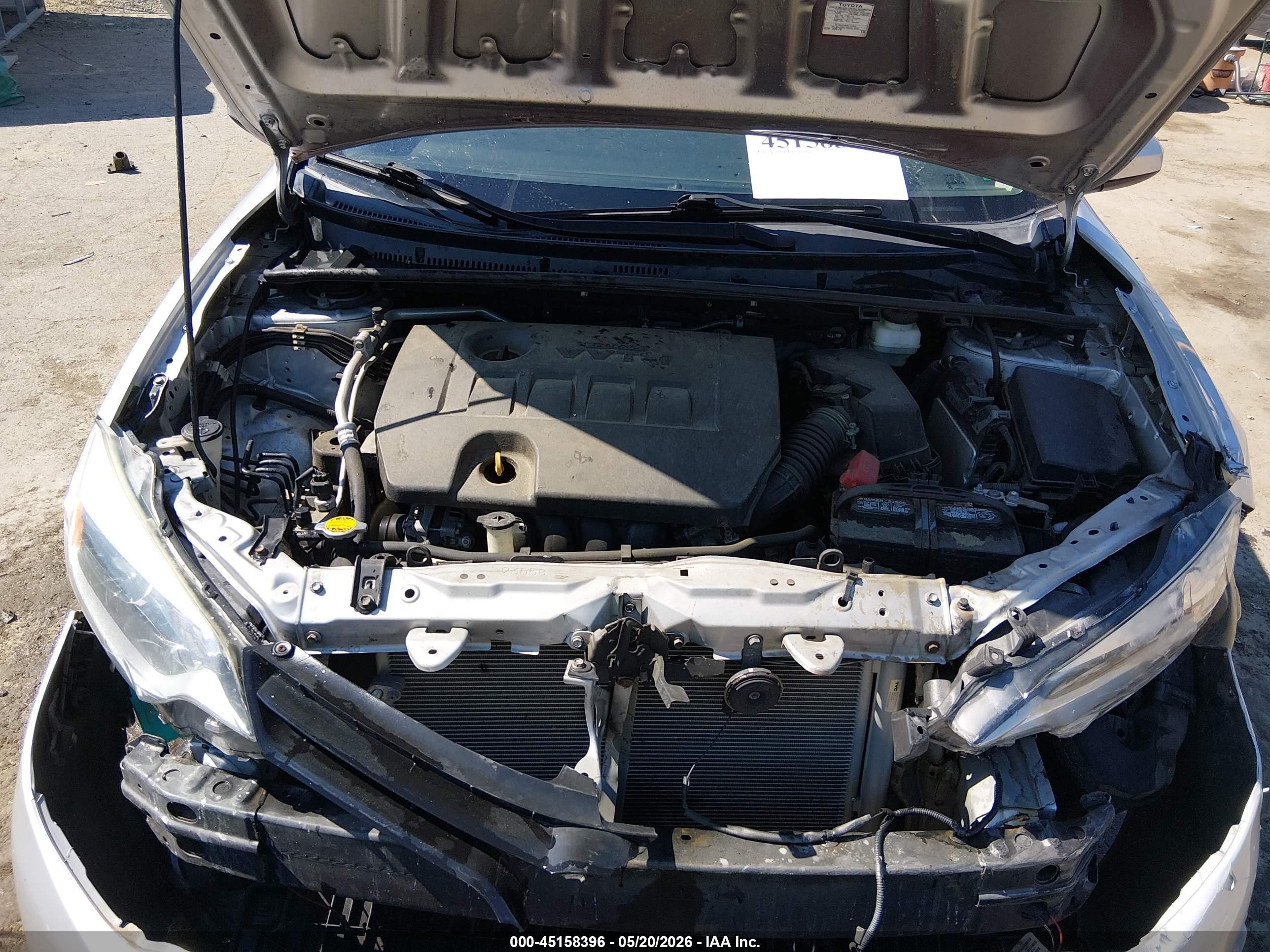 2015 Toyota Corolla L Silver vin: 2T1BURHE6FC412410