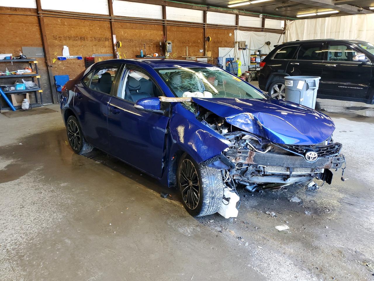 2015 Toyota Corolla S Plus Blue vin: 2T1BURHE6FC423472