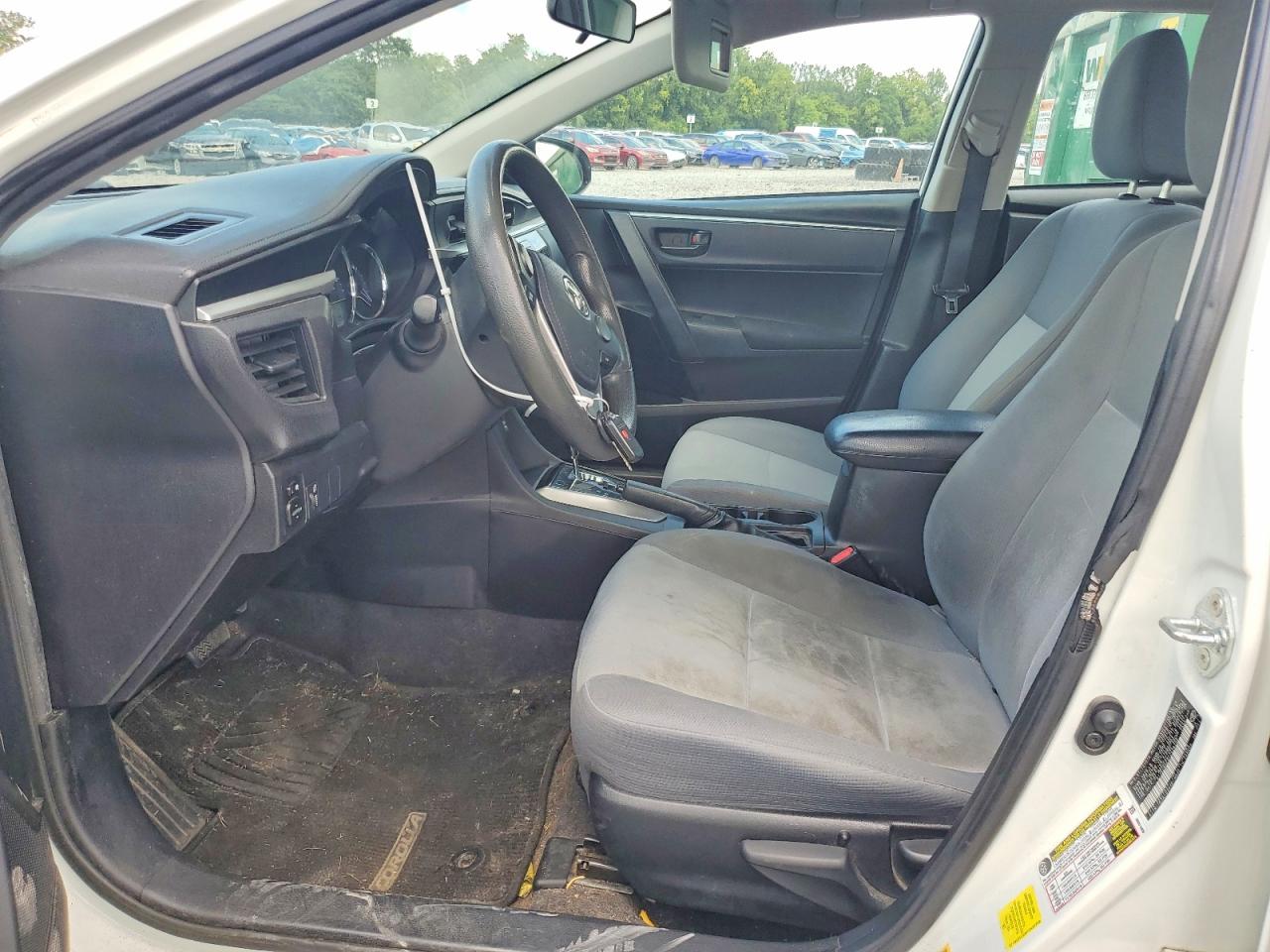 2015 Toyota Corolla L White vin: 2T1BURHE6FC428798