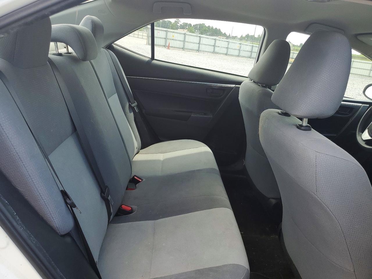 2015 Toyota Corolla L White vin: 2T1BURHE6FC428798