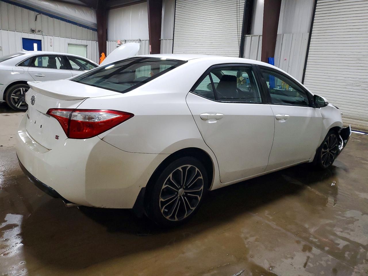 2015 Toyota Corolla S Plus White vin: 2T1BURHE6FC437775