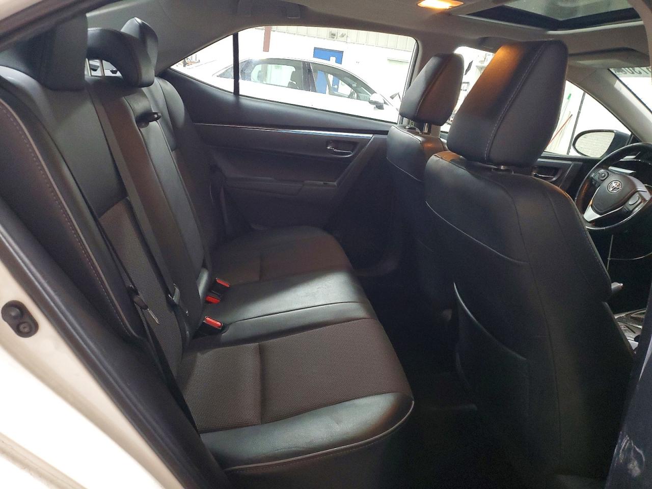 2015 Toyota Corolla S Plus White vin: 2T1BURHE6FC437775