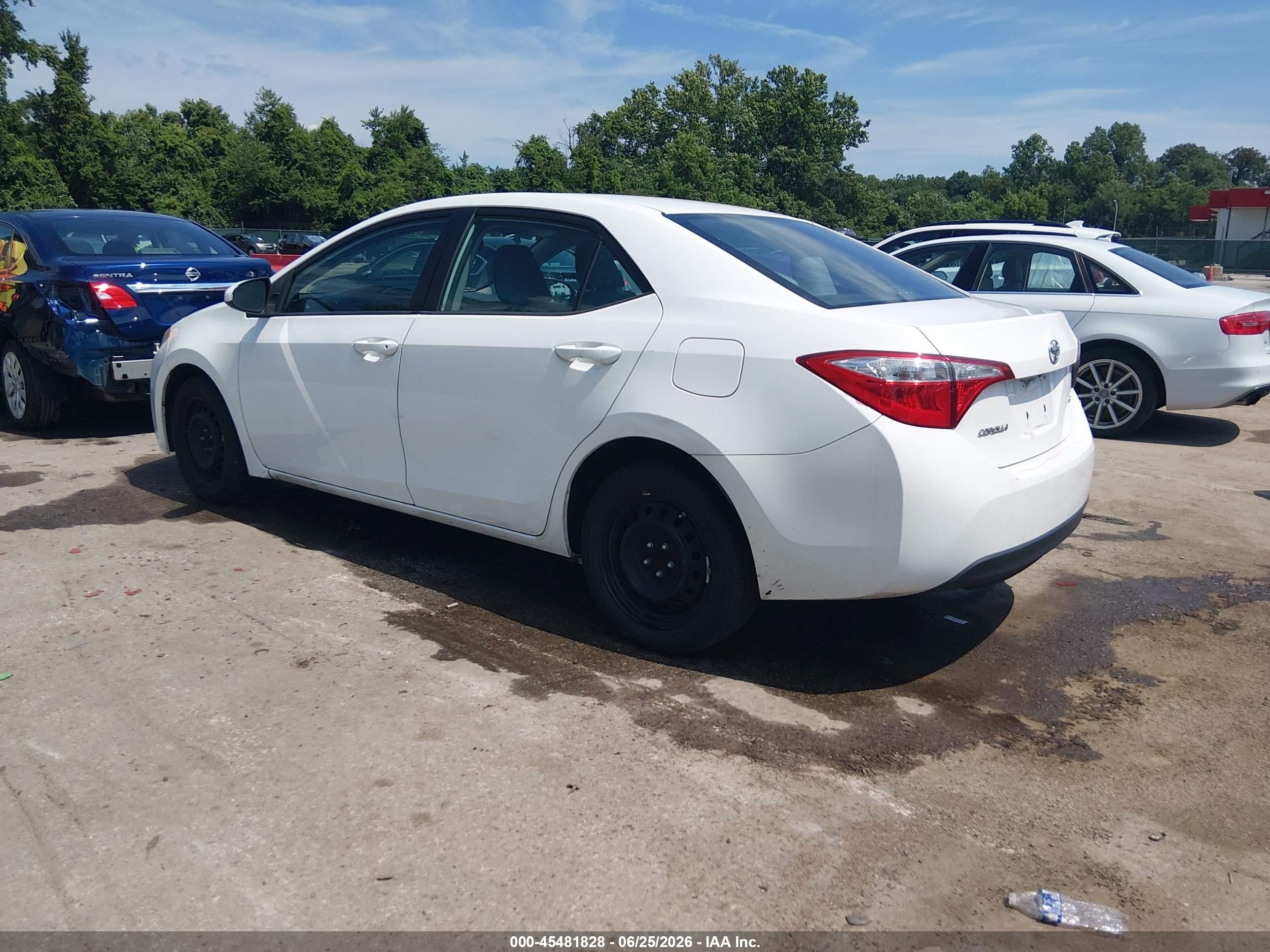 2015 Toyota Corolla Le Белый vin: 2T1BURHE6FC455306