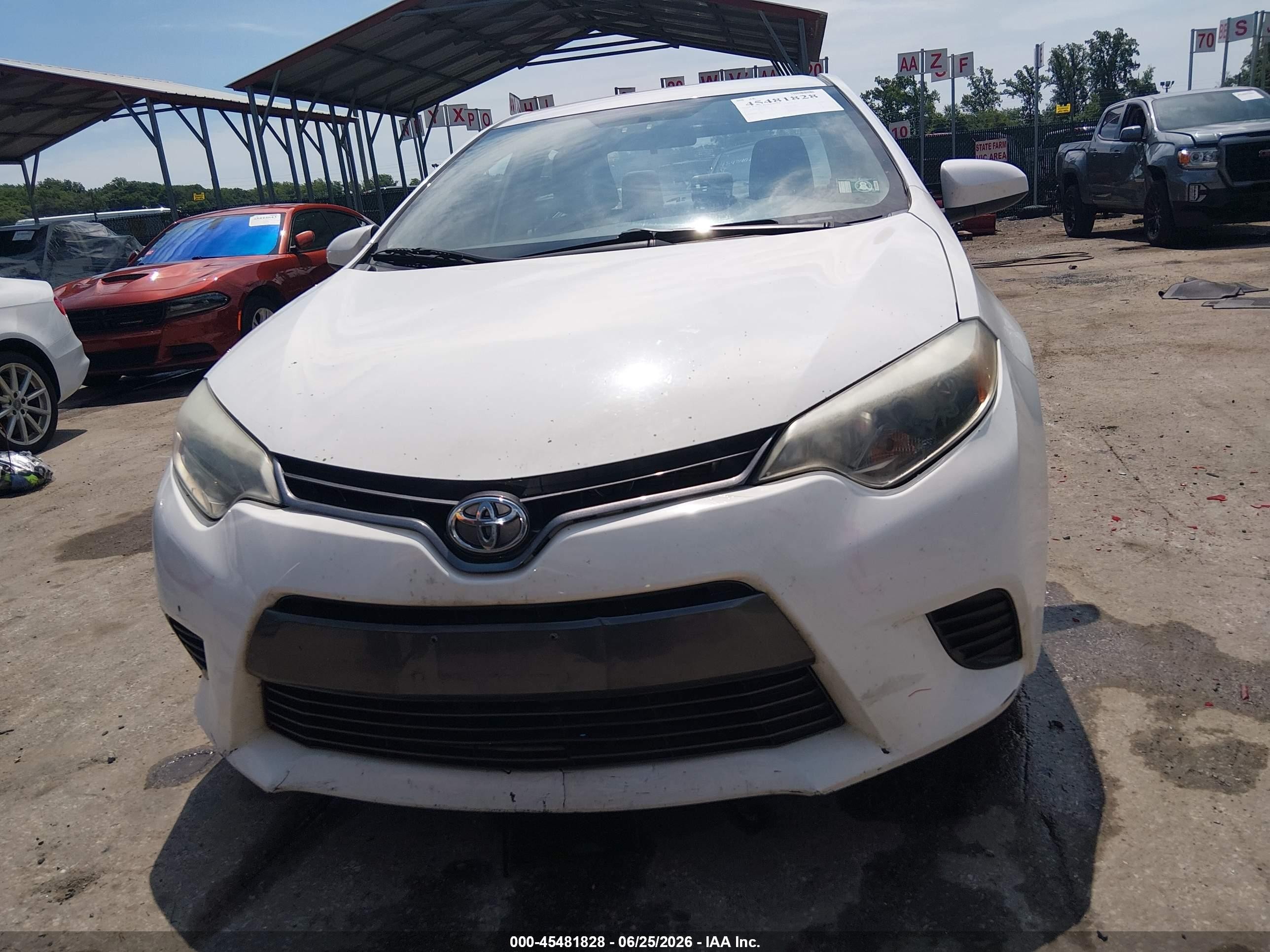 2015 Toyota Corolla Le Белый vin: 2T1BURHE6FC455306