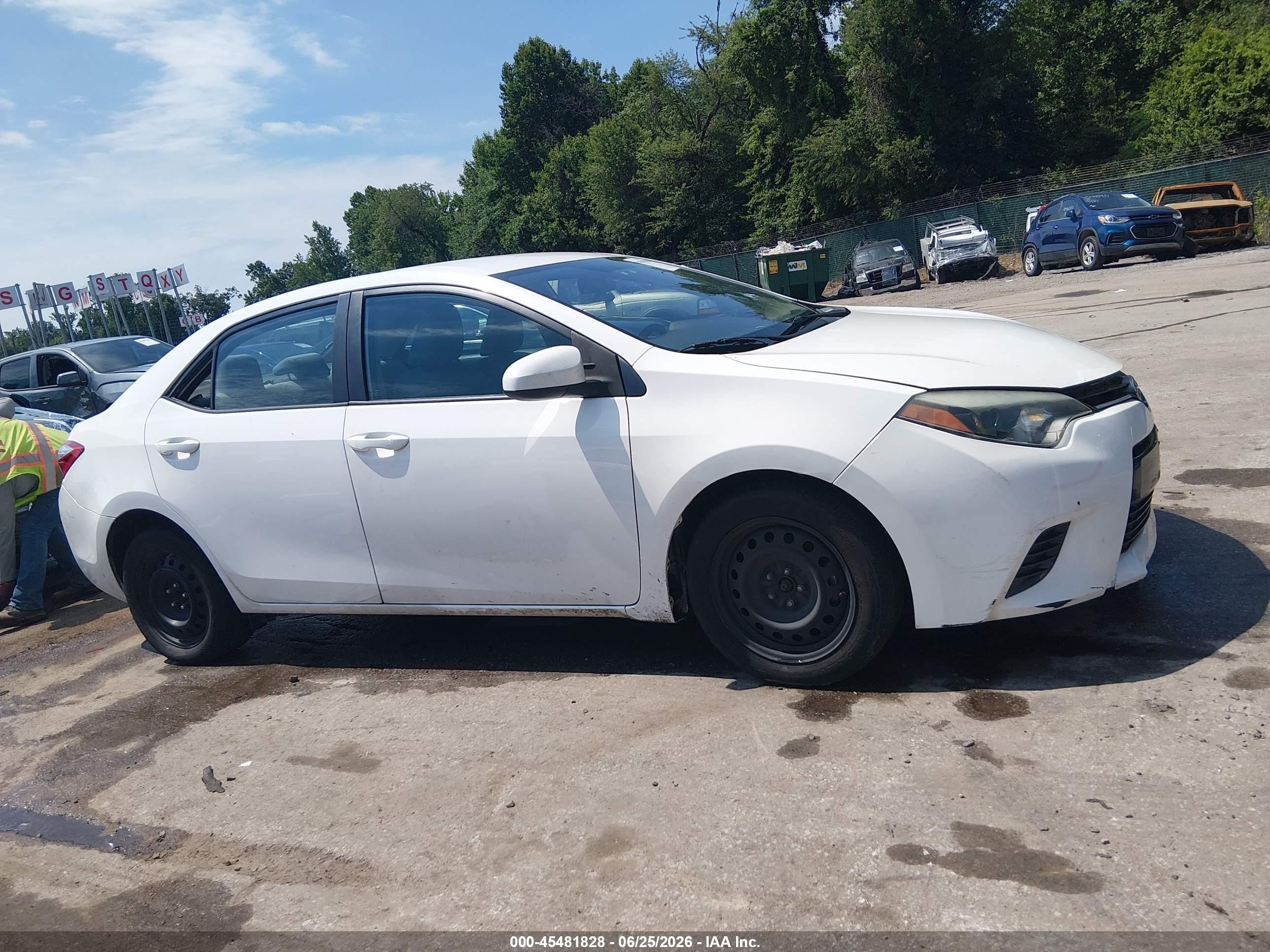 2015 Toyota Corolla Le Белый vin: 2T1BURHE6FC455306