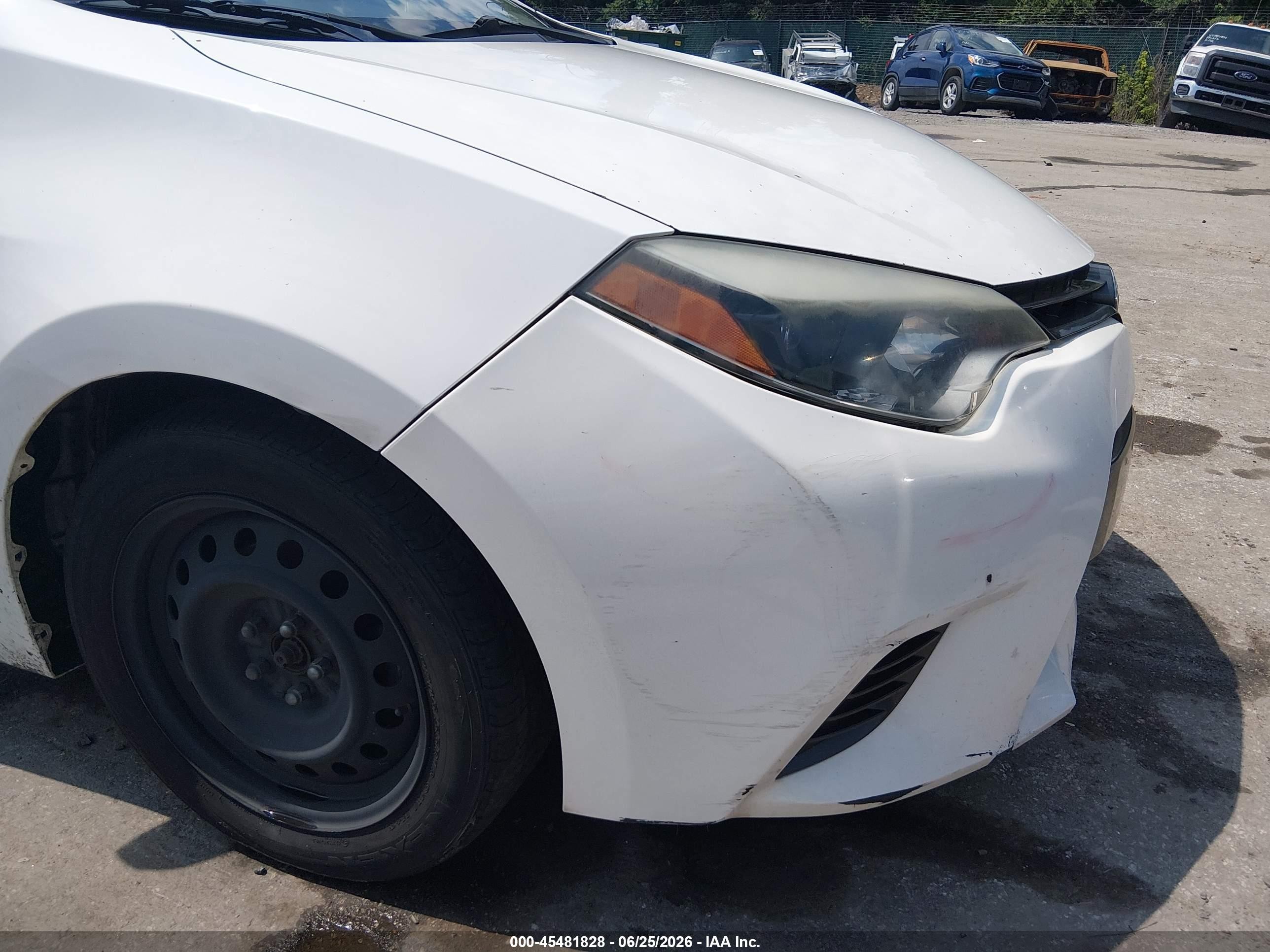 2015 Toyota Corolla Le Белый vin: 2T1BURHE6FC455306
