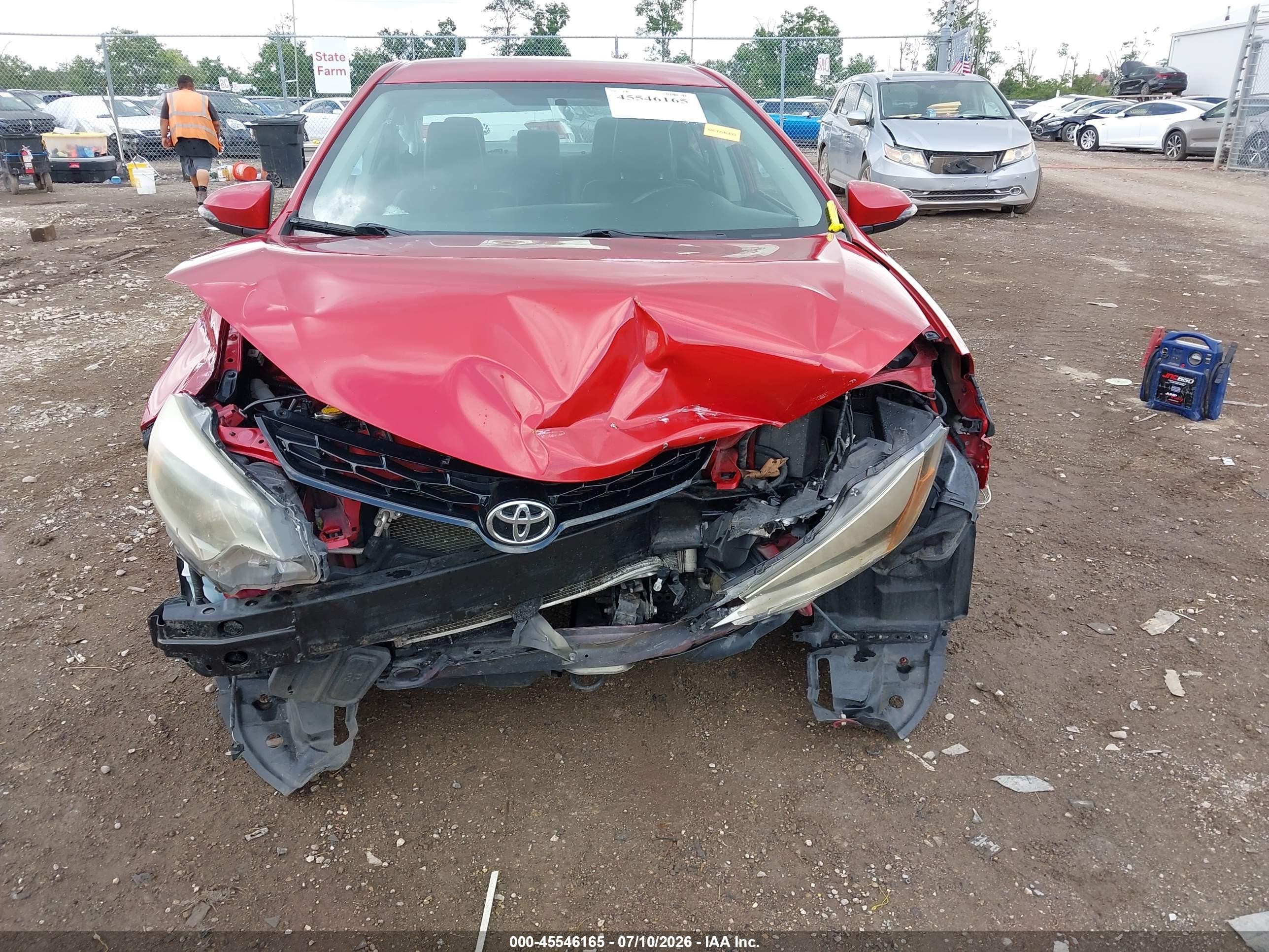 2015 Toyota Corolla S Plus Red vin: 2T1BURHE6FC465947