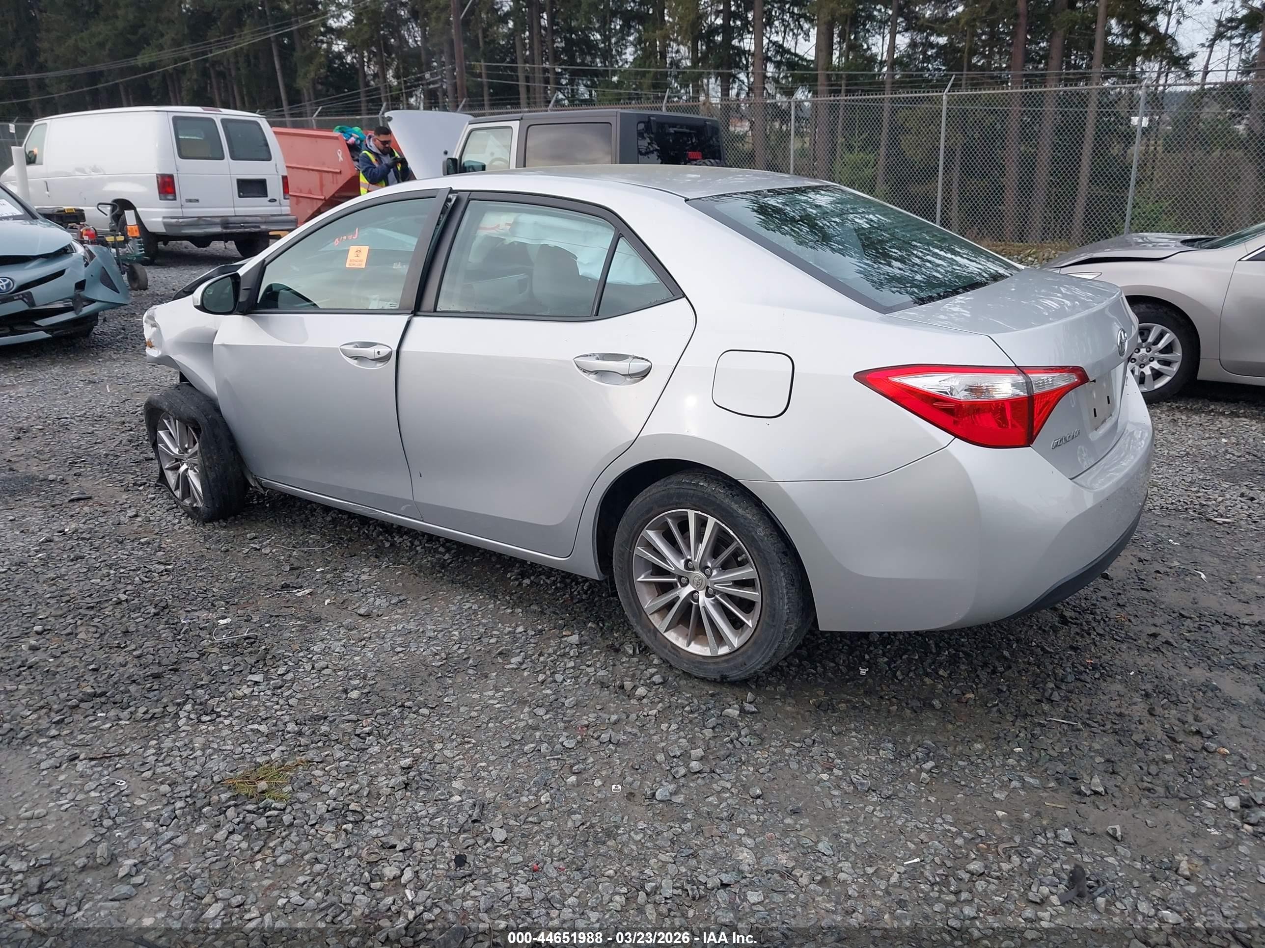 2015 Toyota Corolla Le Plus Silver vin: 2T1BURHE6FC466757