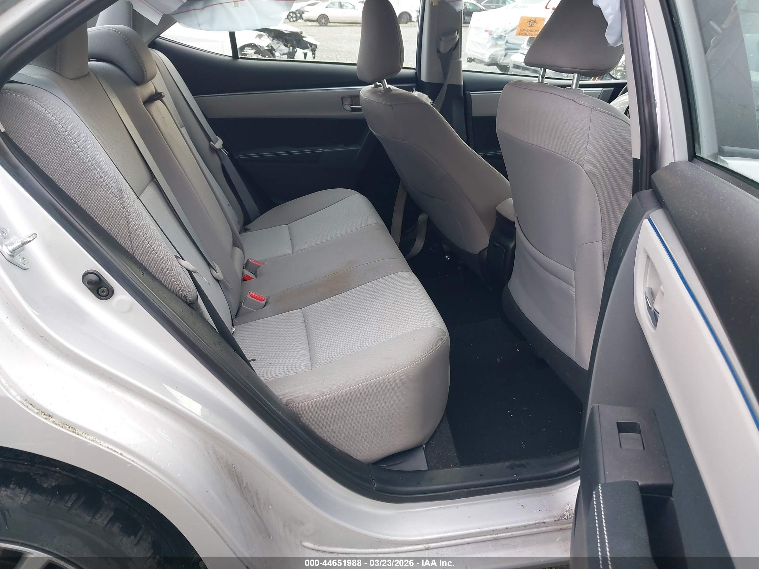 2015 Toyota Corolla Le Plus Silver vin: 2T1BURHE6FC466757