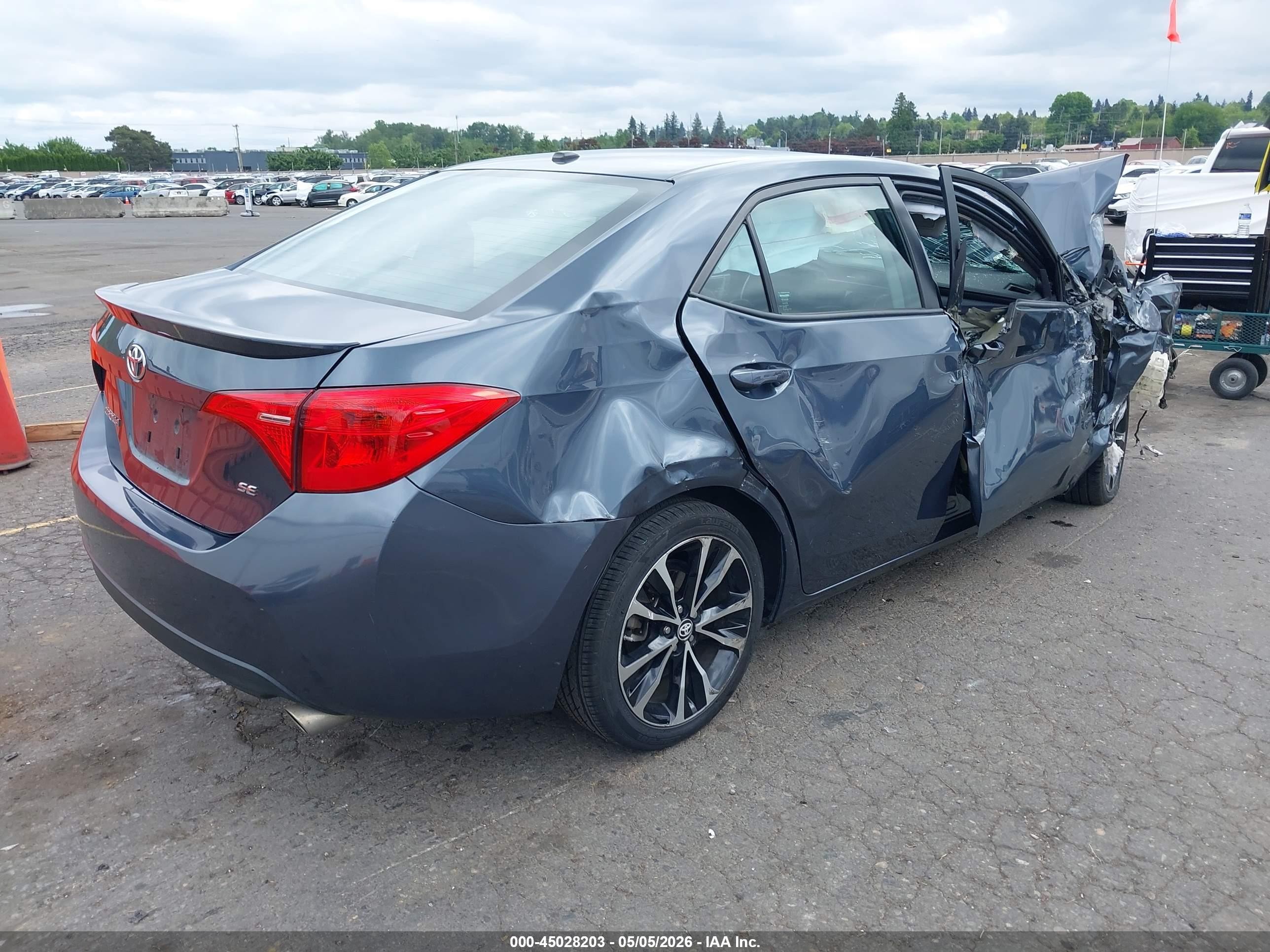2017 Toyota Corolla Se Gray vin: 2T1BURHE6HC777155