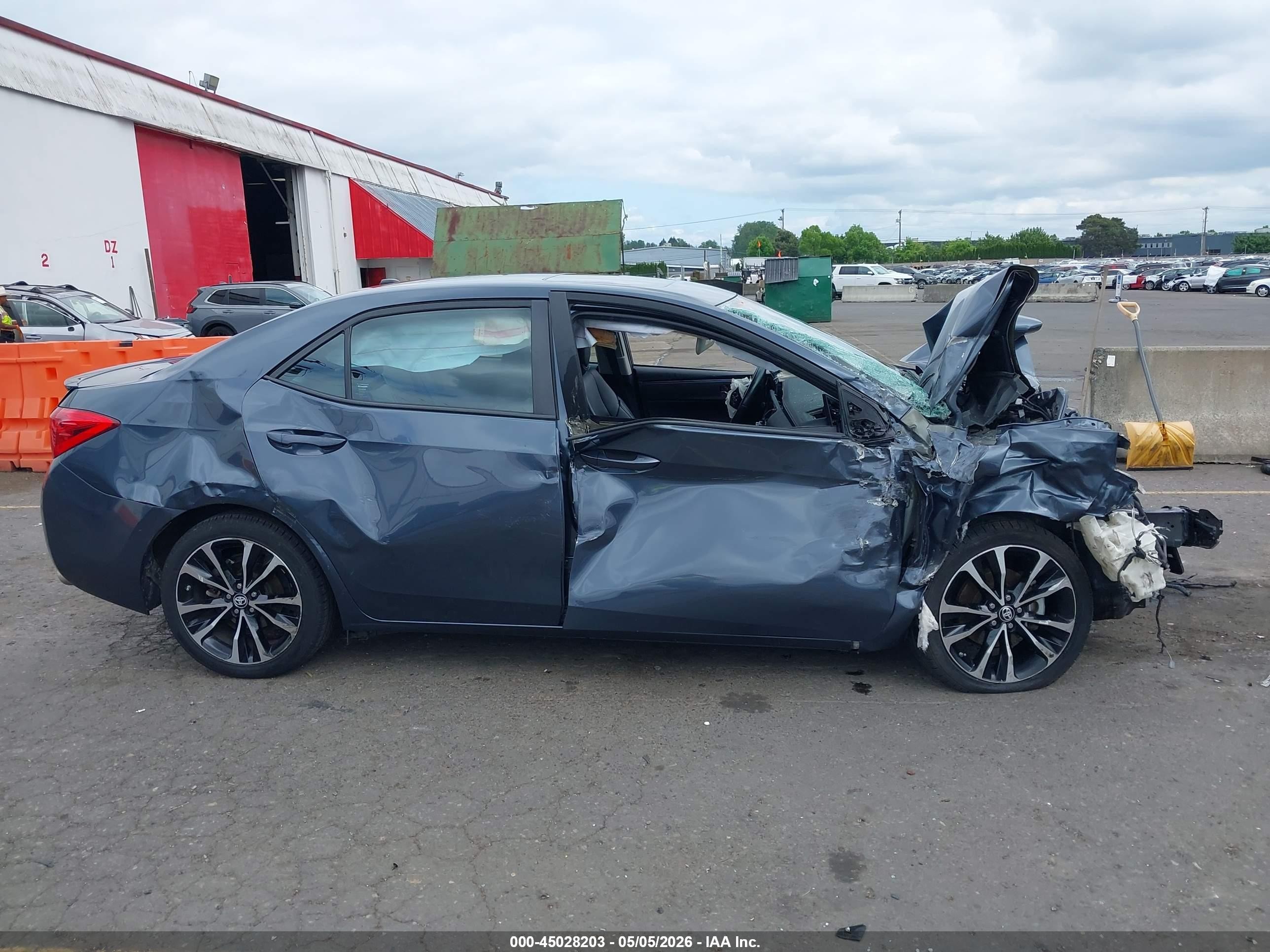 2017 Toyota Corolla Se Gray vin: 2T1BURHE6HC777155