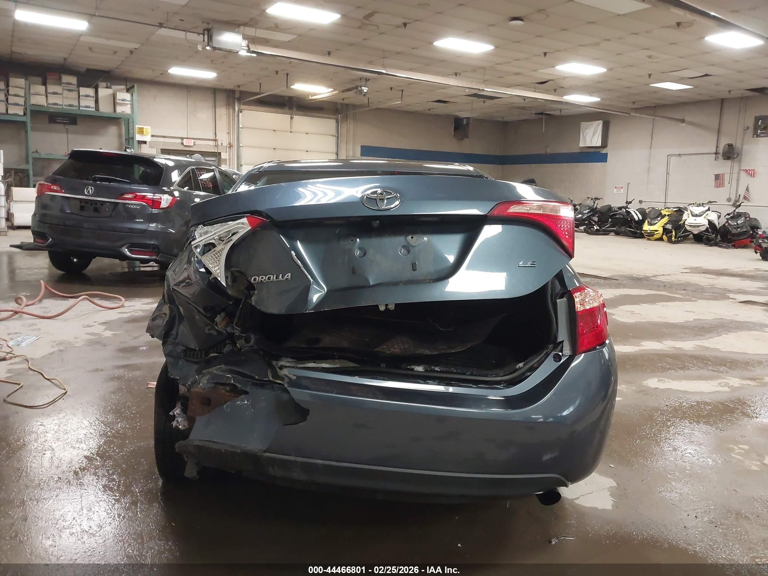 2017 Toyota Corolla Le Dark Blue vin: 2T1BURHE6HC882231